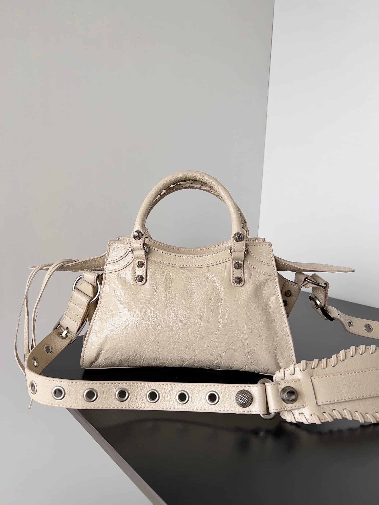 Balenciaga Small Neo Cagole City bag in beige lambskin leather High
