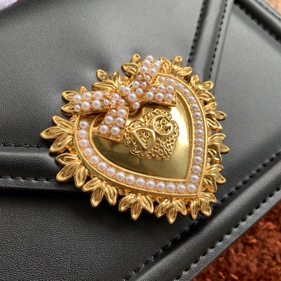 Dolce & Gabbana Small Devotion bag in smooth calfskin in Black High