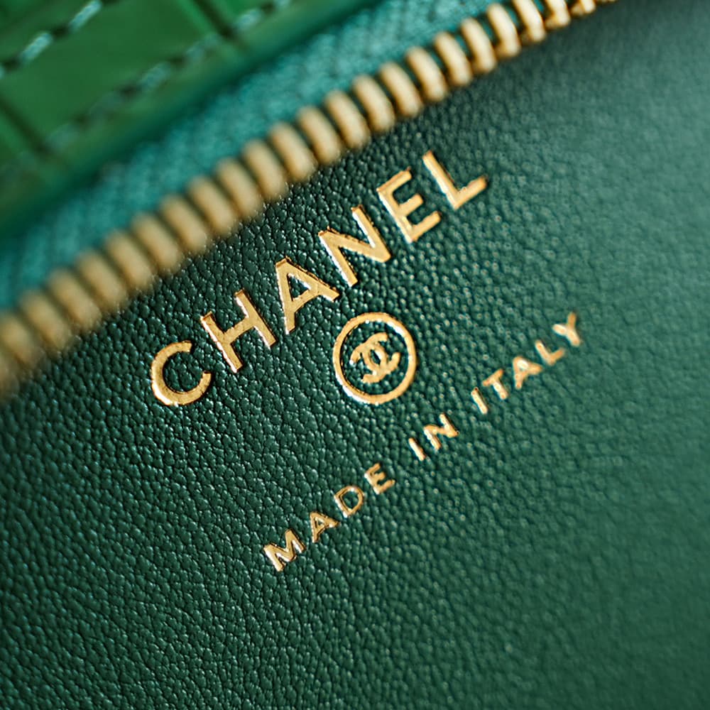 Chanel Mini Timeless Classic Barrel Bag crocodile-embossed calfskin& Gold-Tone Metal Green AP5390 A