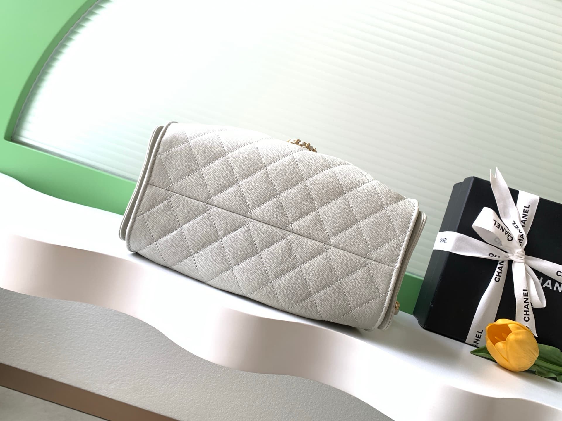Chanel 25 Small Hobo handbag AS5293 Grained Calfskin & Gold-tone Metal Light Grey A