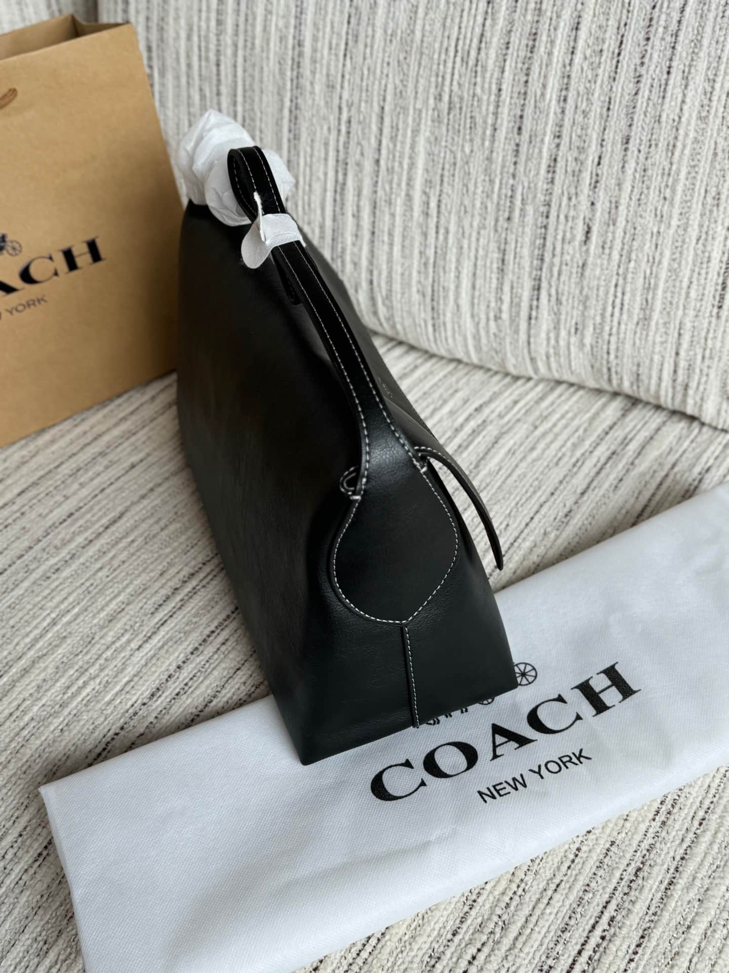 Coach Chelsea Shoulder Bag Smooth Grain Leather Black High