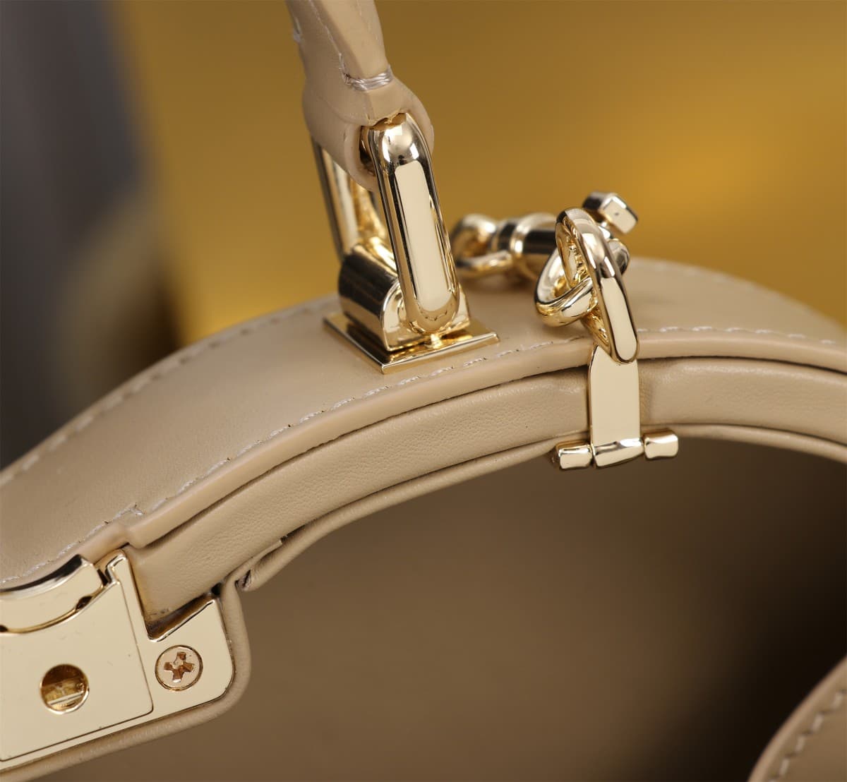 Dolce & Gabbana beige leather DG Logo handbag high