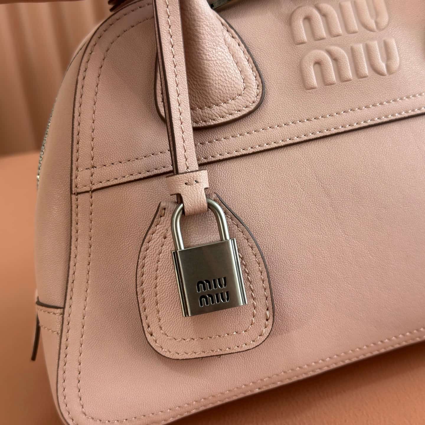 Miu Miu Vivant nappa leather bag Power Pink 5BB200  TOP
