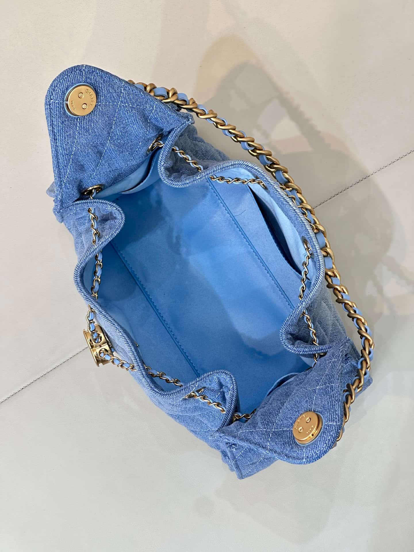 Chanel 25 Small Hobo handbag AS5293 Denim &Gold-tone Metal Blue TOP