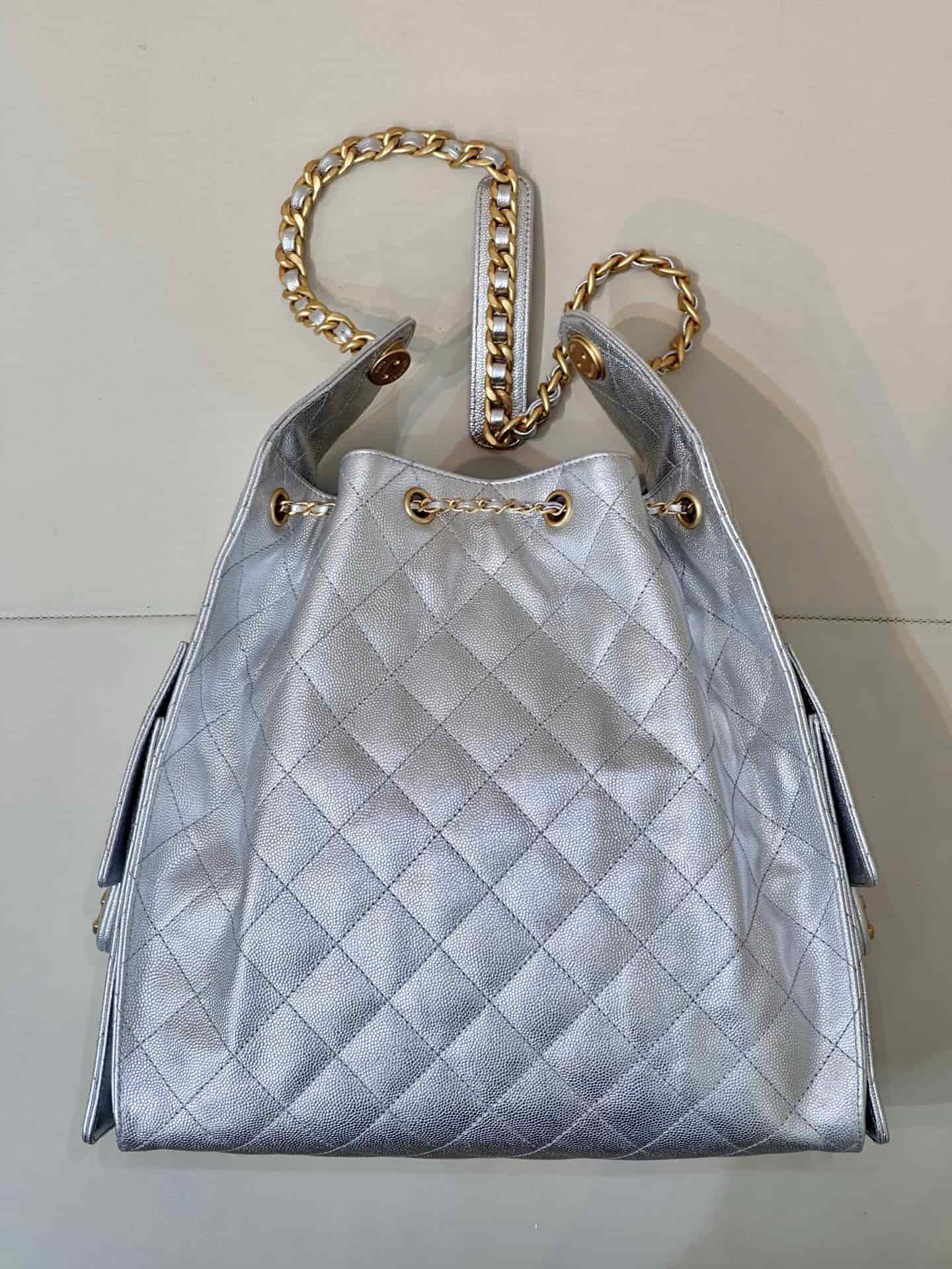 Chanel 25 Medium Hobo handbag AS5311 Grained Calfskin & Gold-tone Metal Silver TOP