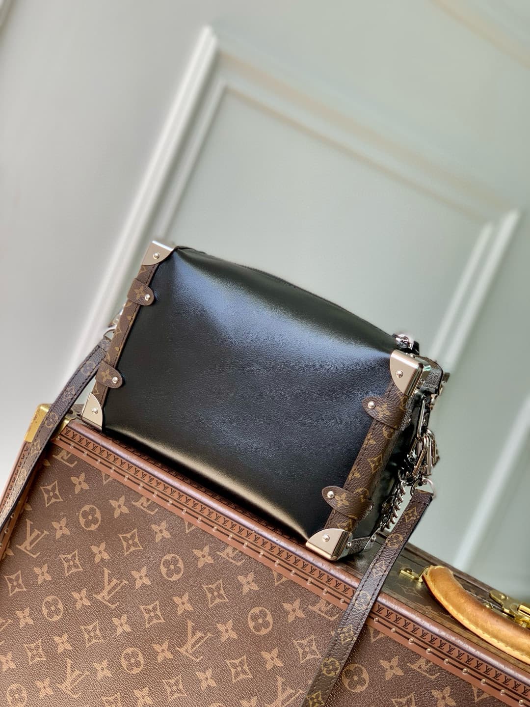 Louis Vuitton Side Trunk Vibe MM Black Calf leather M15195 High