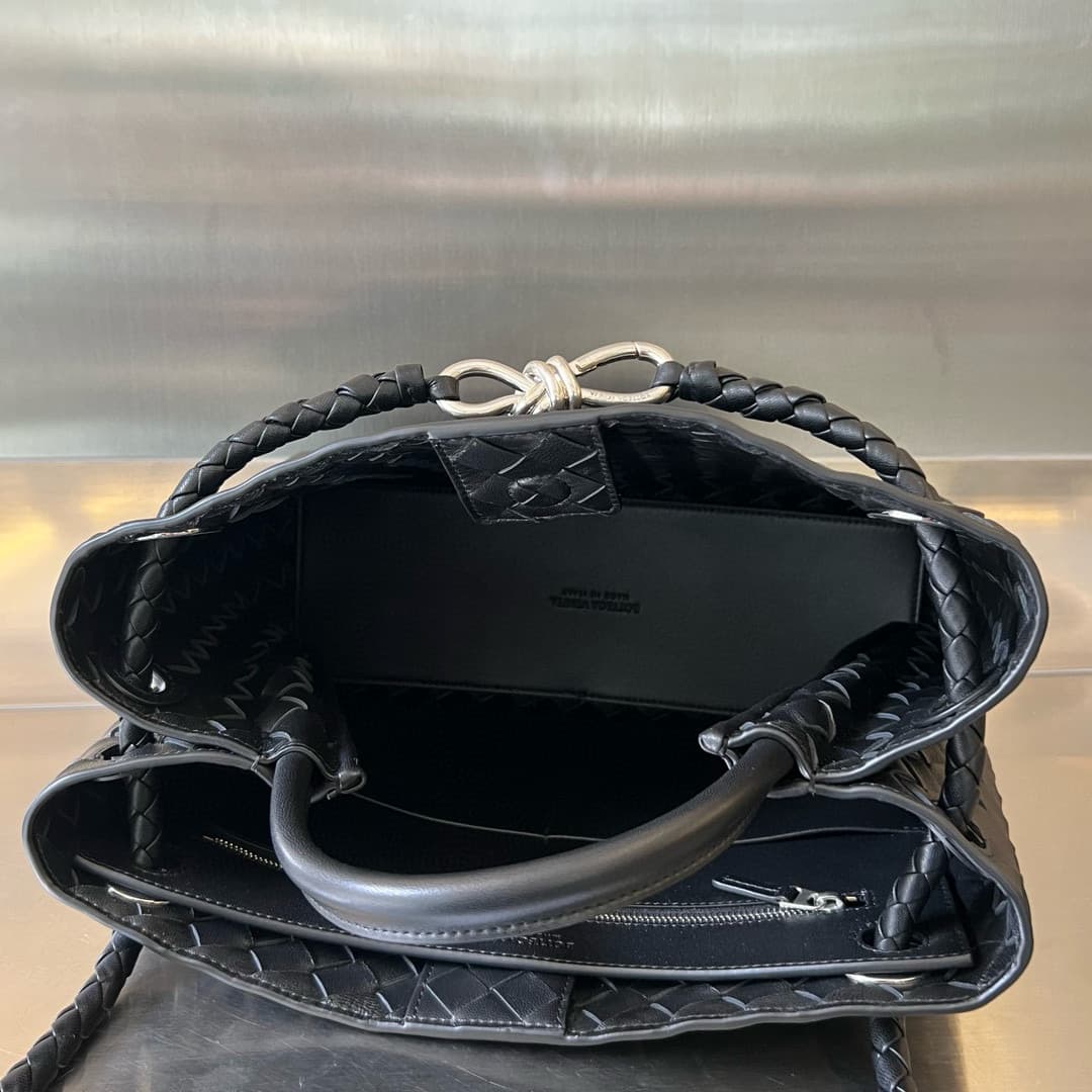 Medium Andiamo Top handle Silver Metal bag Black High