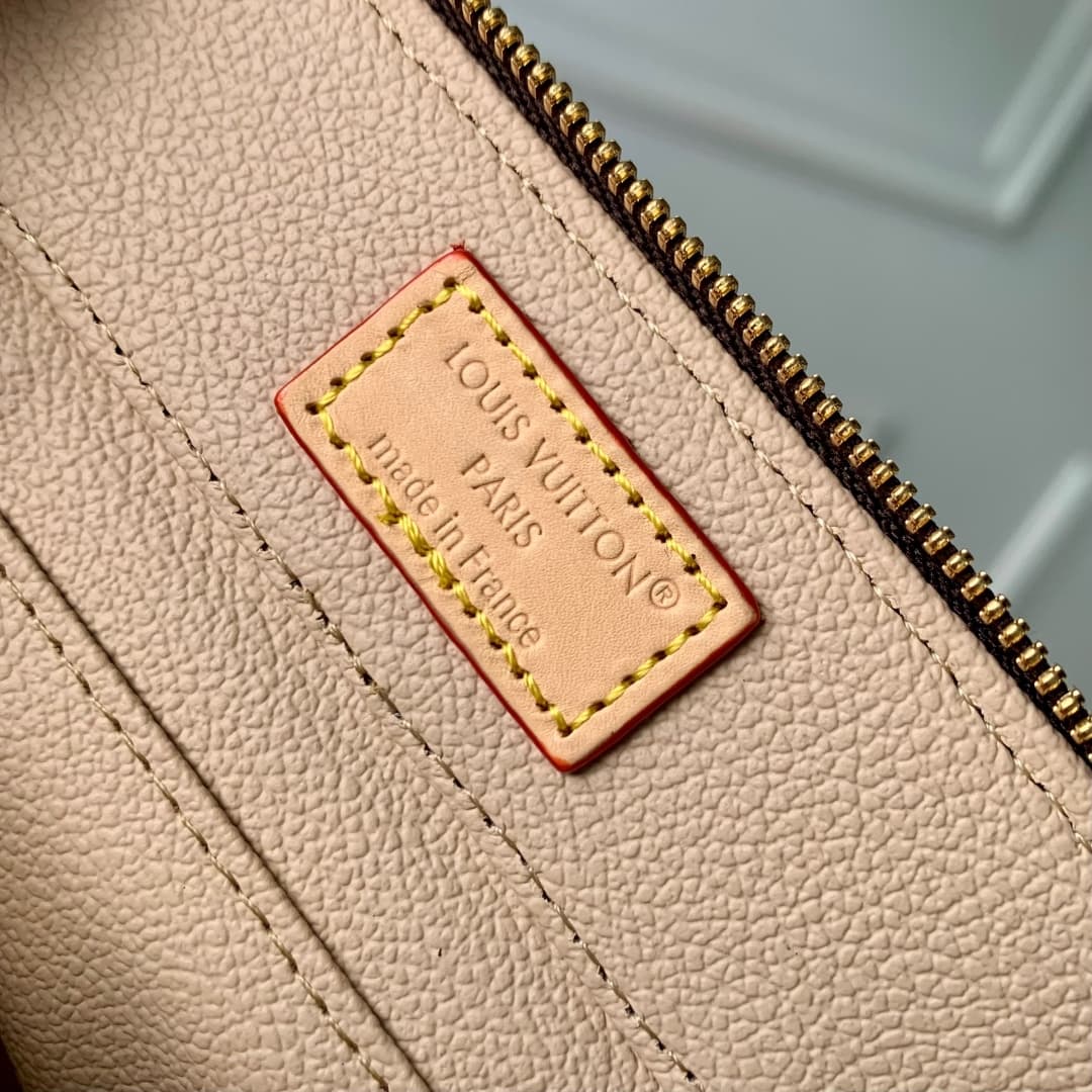 Louis Vuitton Nice Beauty Monogram canvas M83079 High