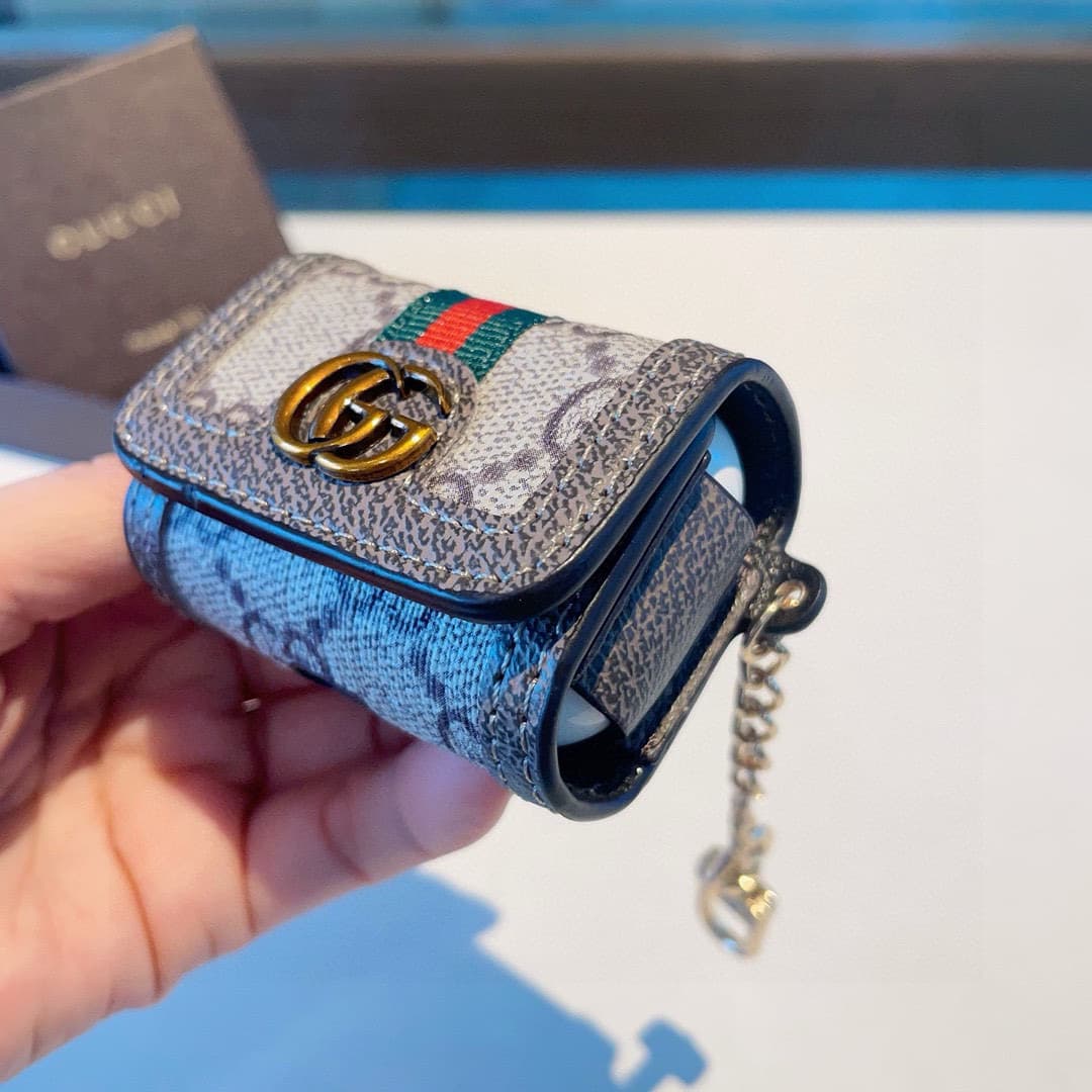 Gucci Ophidia GG Supreme canvas AirPods case