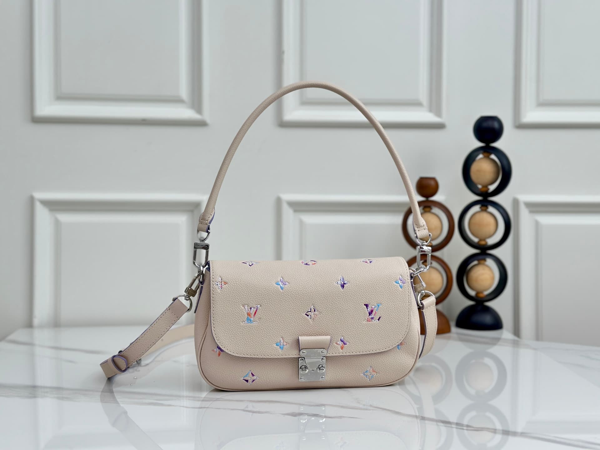 Louis Vuitton Pochette Métis Soft PM Link Quartz Embossed cowhide leather M2A332 High