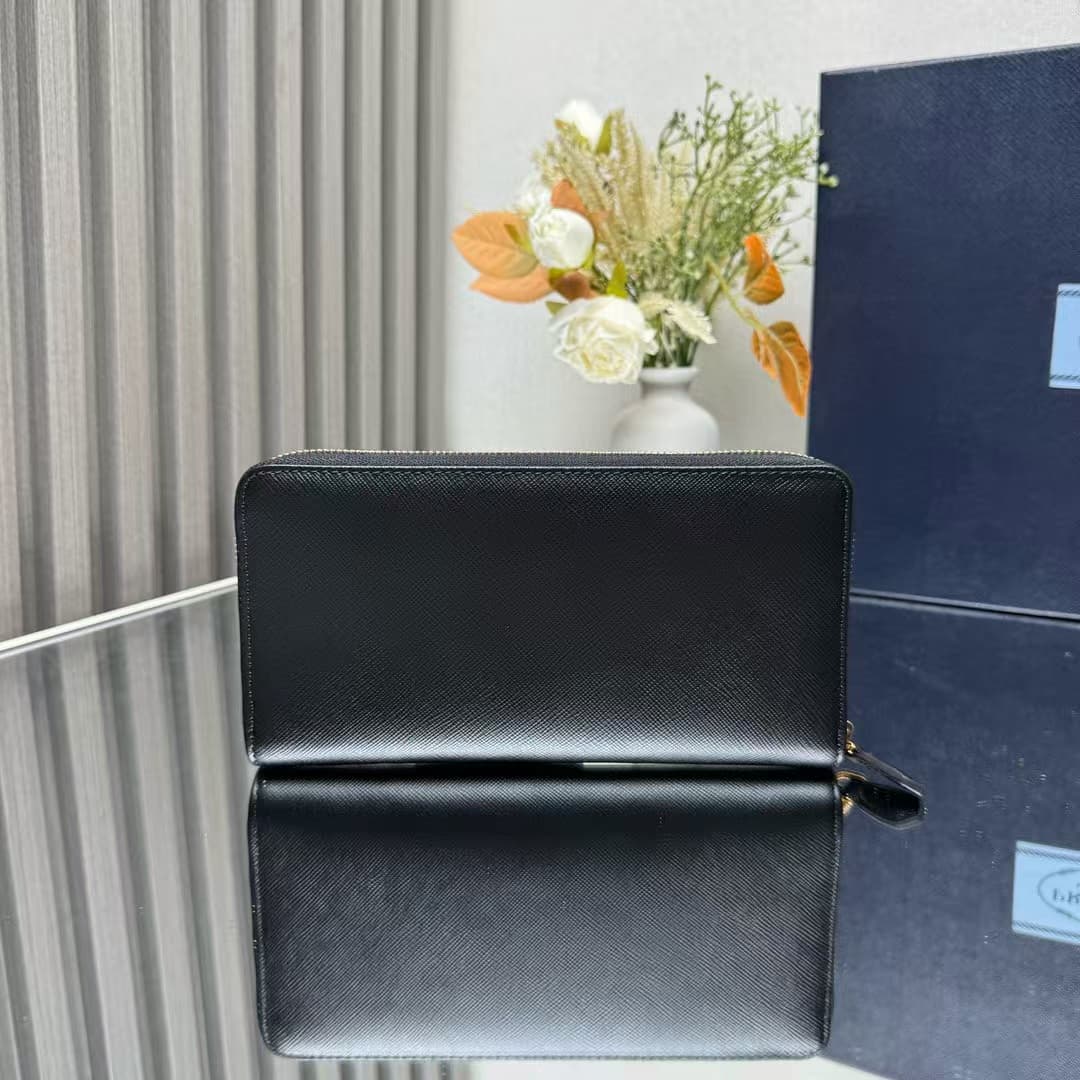 Prada Zipped Wallet In Black Saffiano Leather High