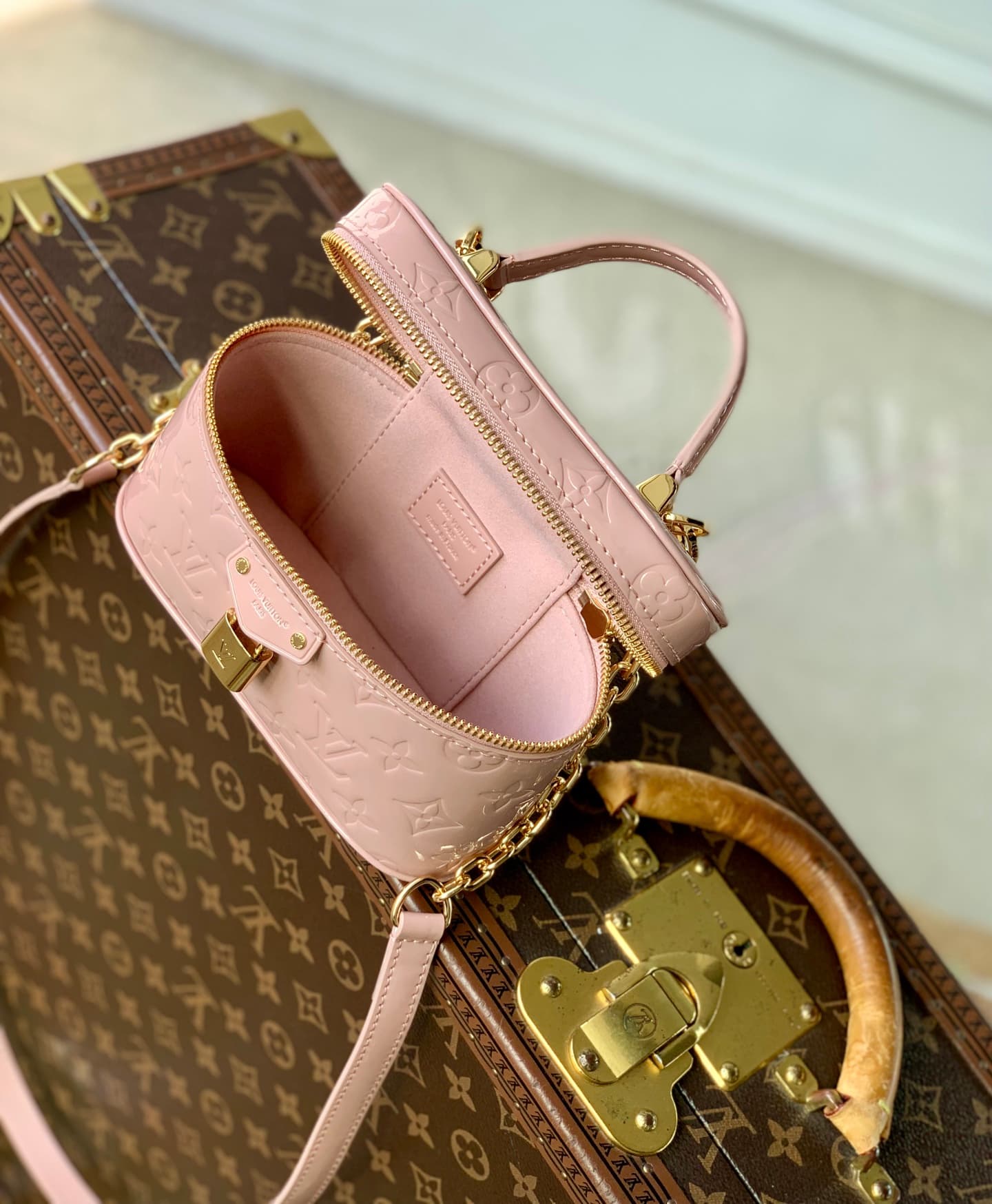 Louis Vuitton Vanity Chain Pouch Desert Sand Varnished cowhide leather M27169 High