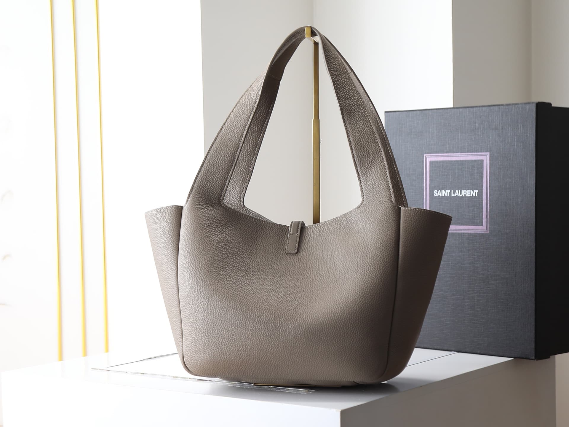 Saint Laurent LE 5 À 7 SMALL BEA in grained leather 779029 High