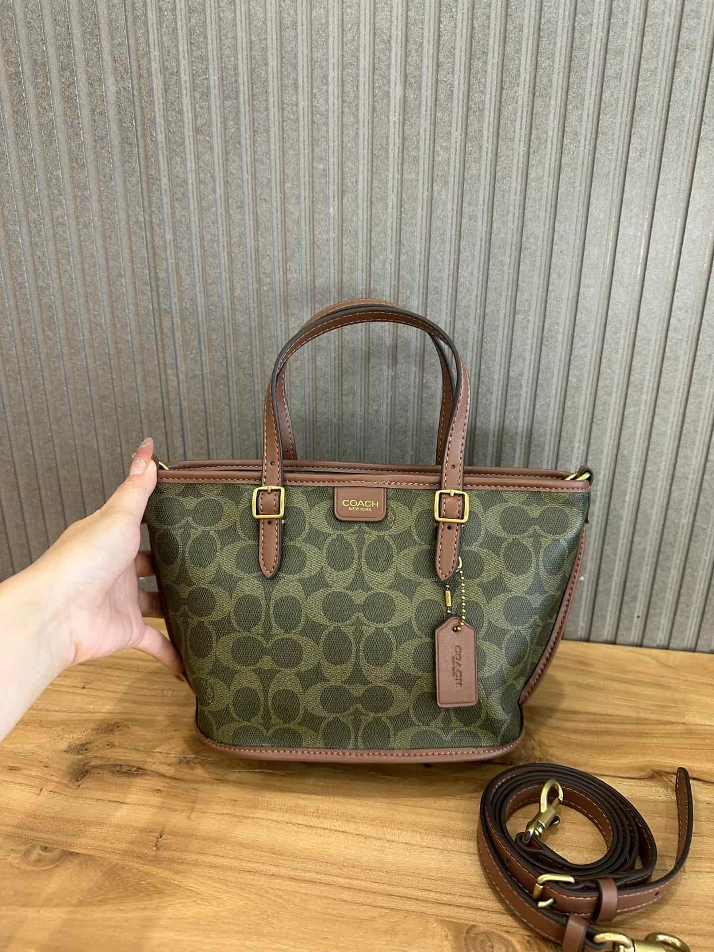 Coach Taxi Tote Bag 21 in Signature Canvas High