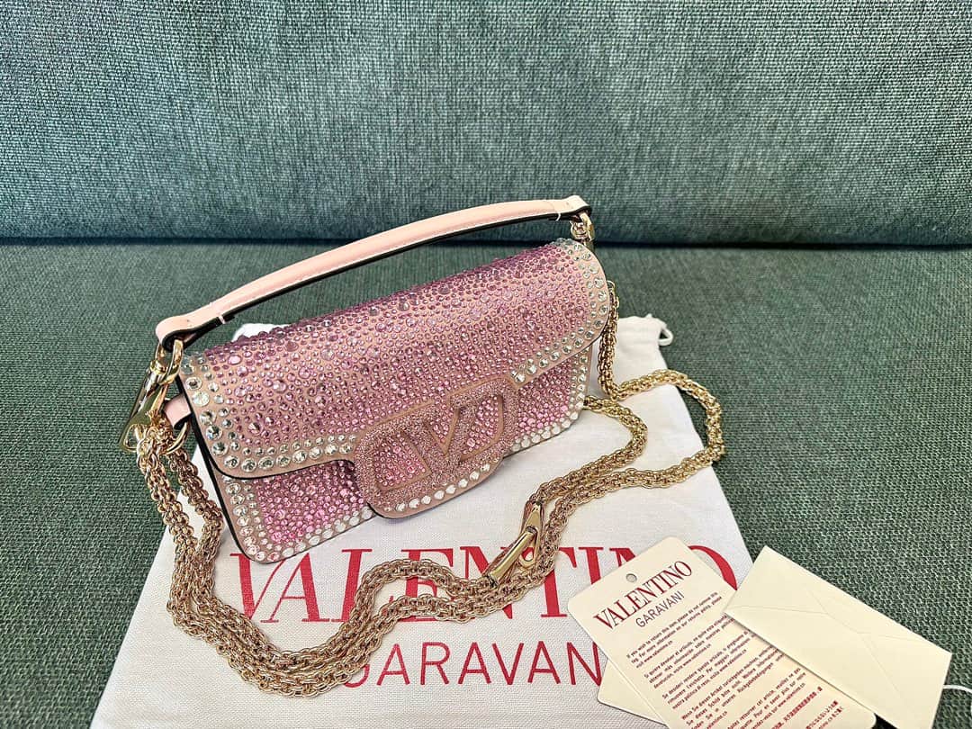 Valentino Garavani VLogo Loco Flap Embellished Leather Shoulder Bag Pink High