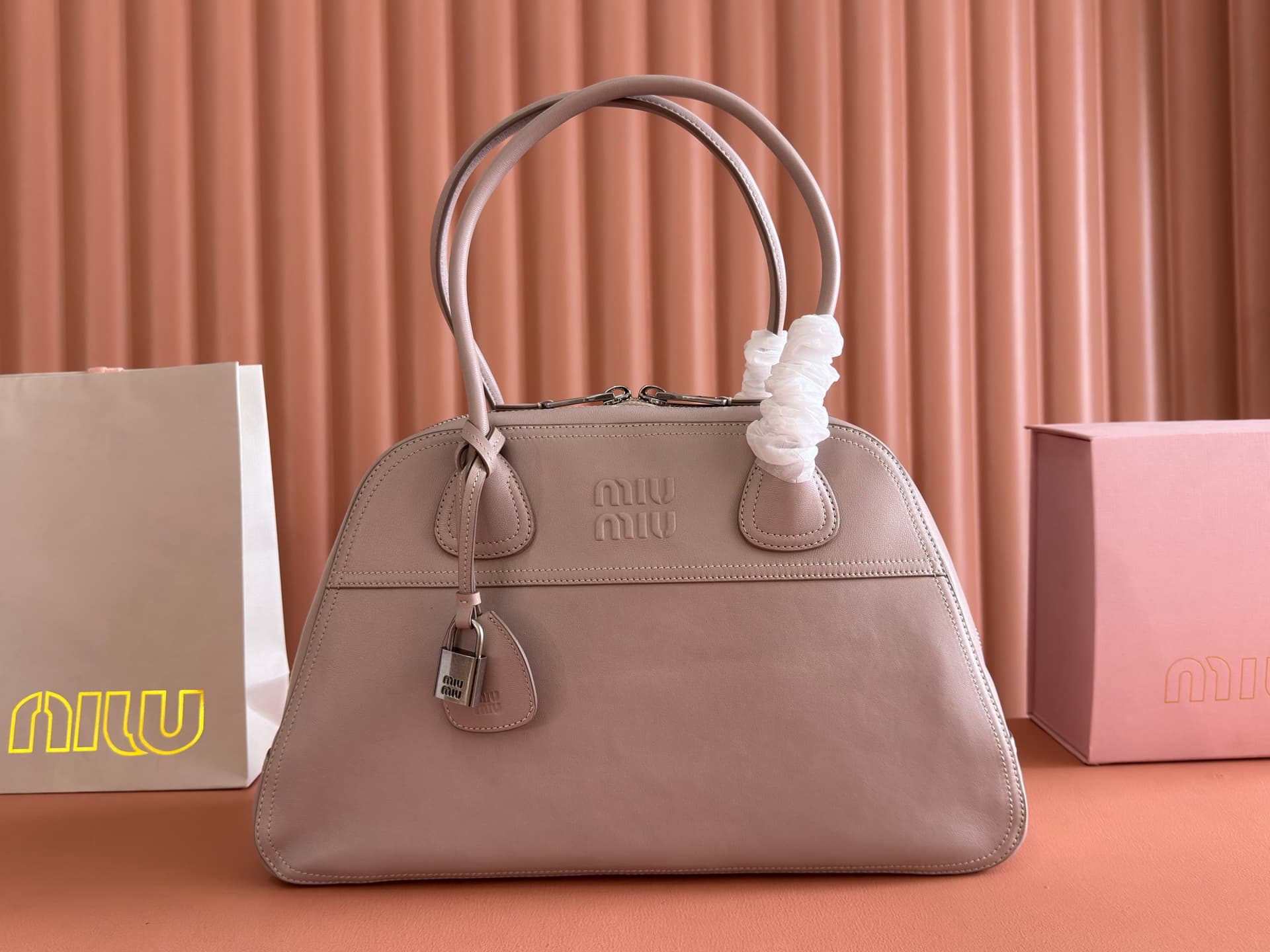 Miu Miu Vivant nappa leather bag Power Pink 5BB196 TOP