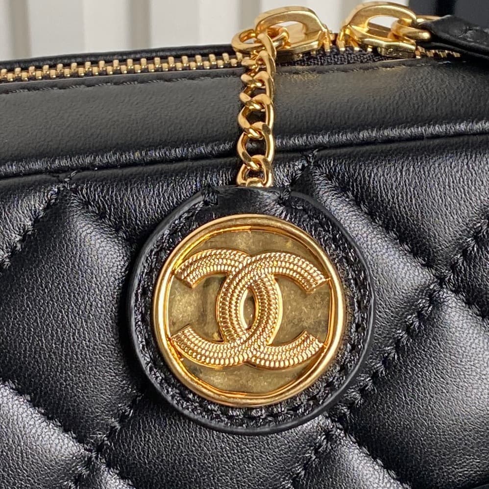 Chanel Maxi Camera Case Lambskin & Gold-Tone Metal Black AS5187 A