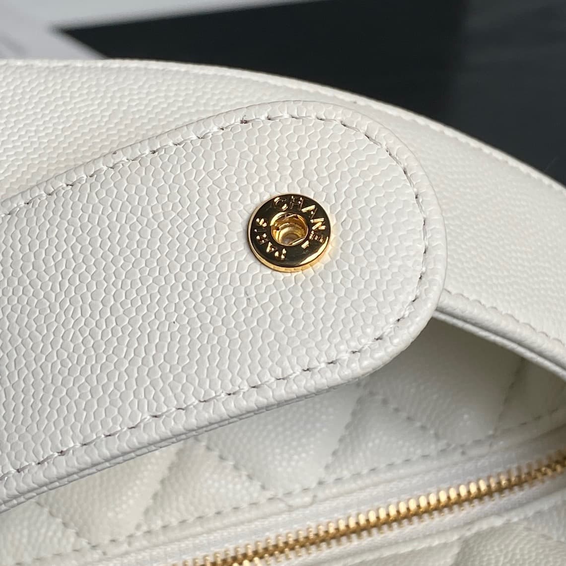 Chanel mini round hobo pouch bag AP4584 Grained Calfskin & gold-tone metal white high