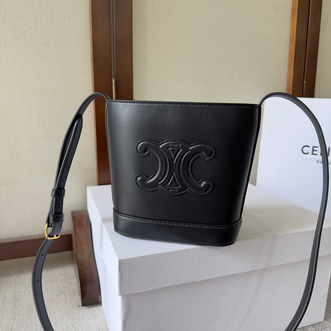 CELINE Small Bucket Bag in Black Smooth Calfskin Leather High