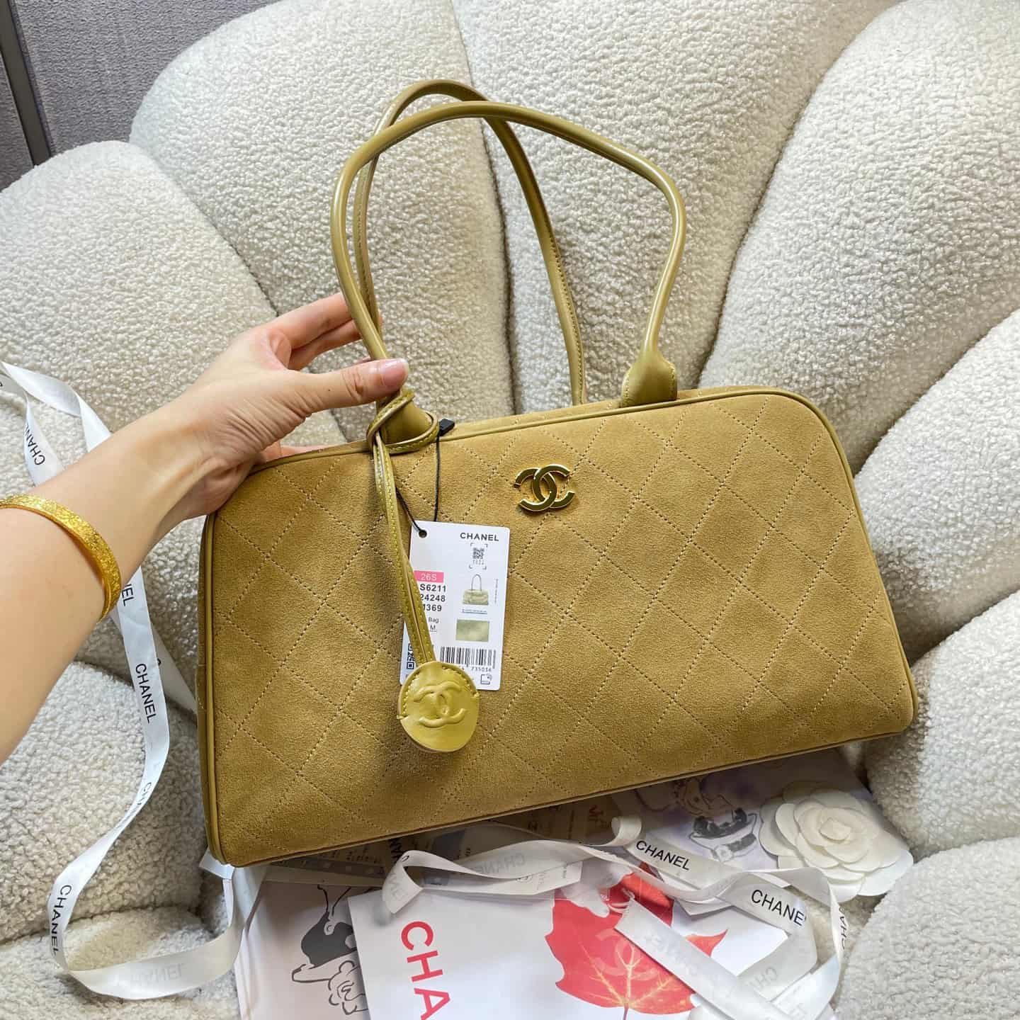 Chanel Maxi bowling bag Suede calfskin & Gold-Tone Metal Yellow AS6211 A
