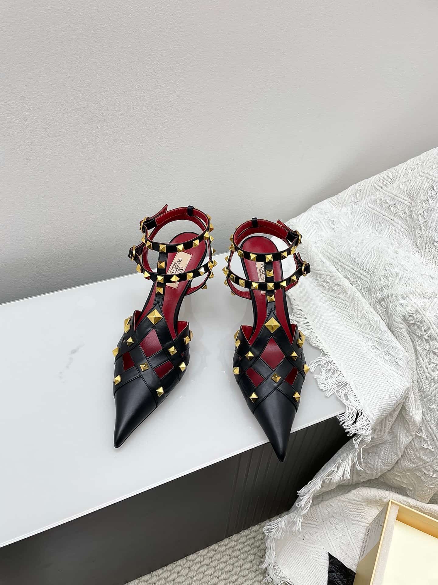 Valentino Garavani Studdy Leather Pump Shoes Women