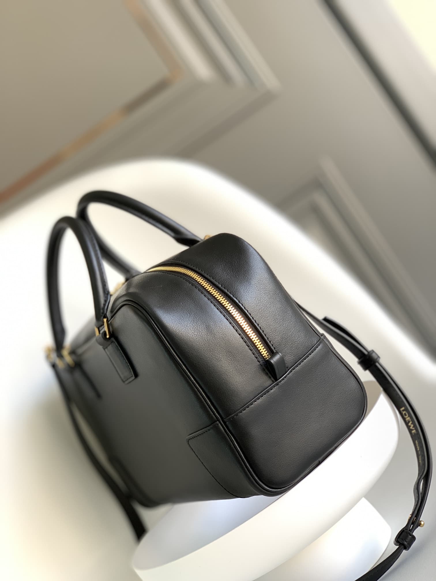 Loewe Amazona 28 Bag in nappa calfskin Black High
