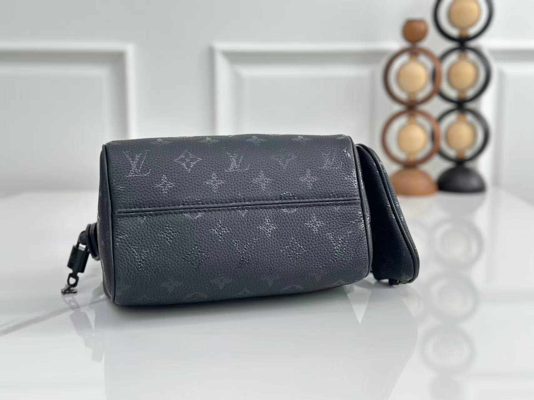 Louis Vuitton Speedy P9 Bandoulière 20 Ultrablack Calfskin leather M28262 High