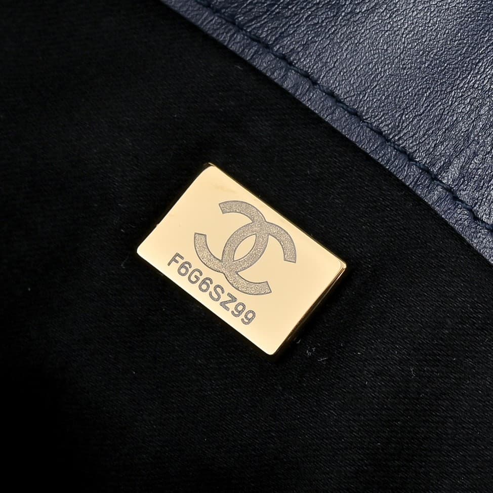 Chanel 25 Small Hobo handbag AS5293 Wool Tweed & Gold-Tone Metal Dark Blue&White A