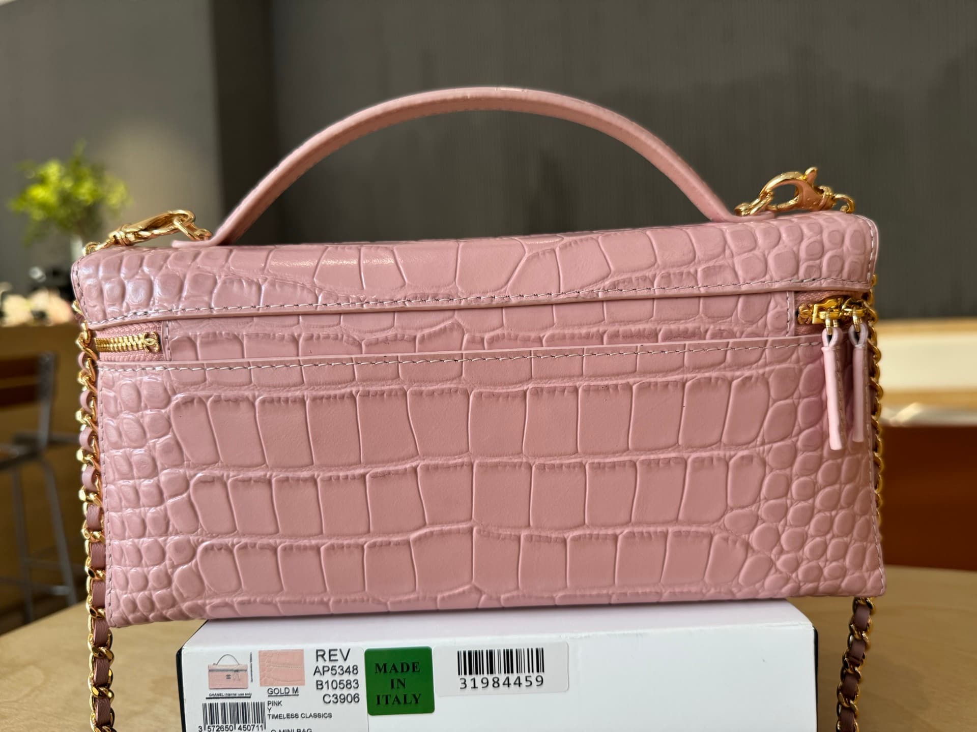 Chanel Vanity with Chain Crocodile-embossed leather& Gold-Tone Metal Pink AP5438 A
