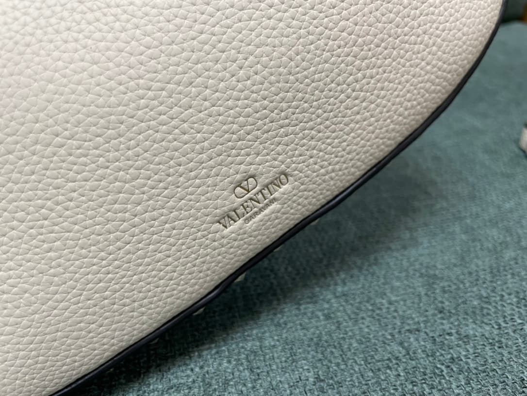 Valentino Garavani Rockstud Hobo bag in grainy white calfskin high