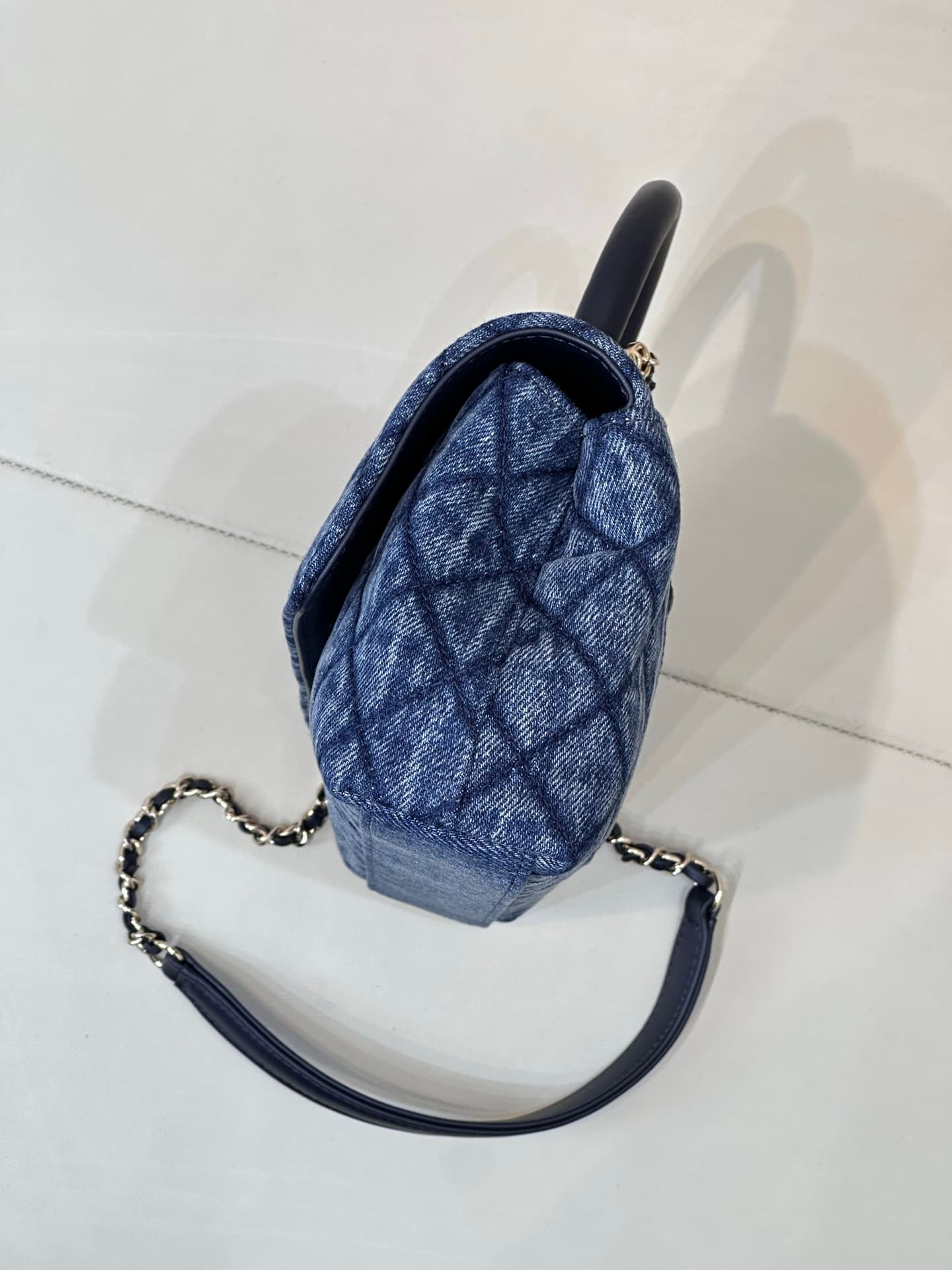 Chanel Maxi Flap Bag with Top Handle Washed Denim& Gold-Tone Metal AS6091 Blue TOP