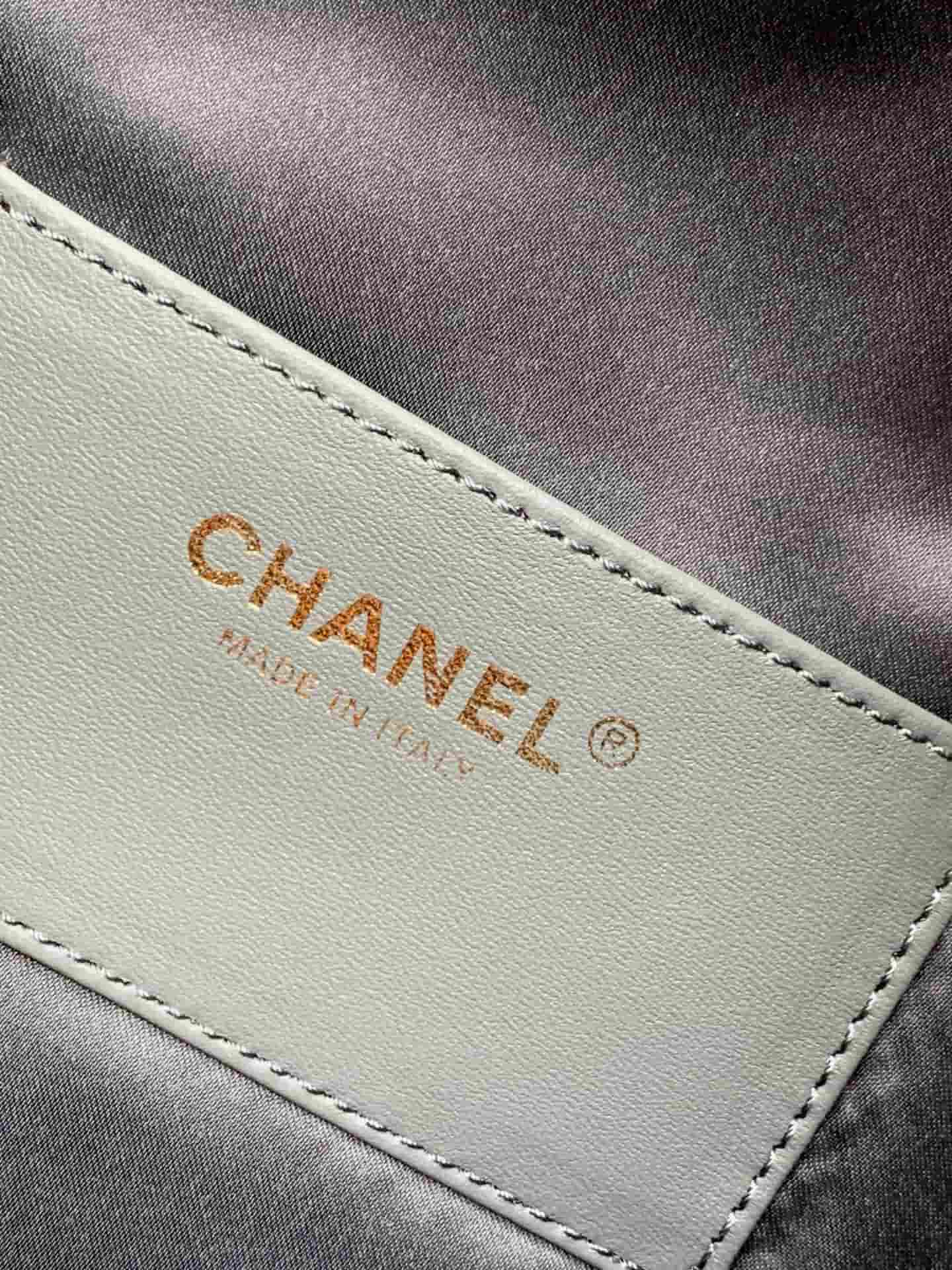 Chanel 25 Medium Hobo Medium handbag AS5311 Grained Calfskin & Gold-tone Metal Drak grey A