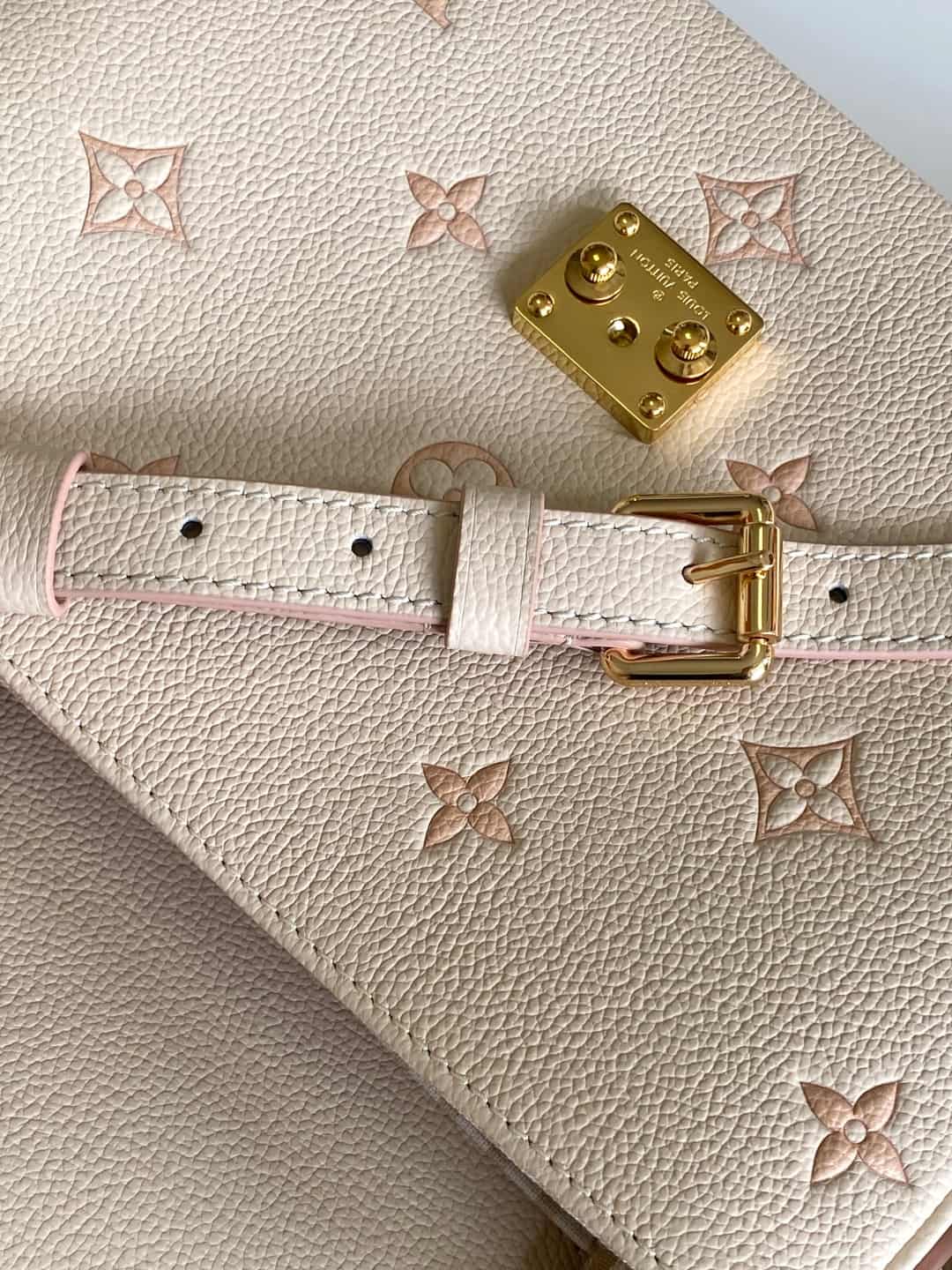 Louis Vuitton Pochette Métis Debossed grained cowhide leather M14977 Eden High