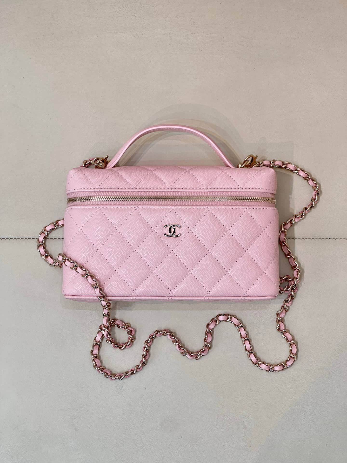Chanel Classic Vanity with Chain Grained Calfskin & Gold-Tone Metal Pink AP4385 TOP