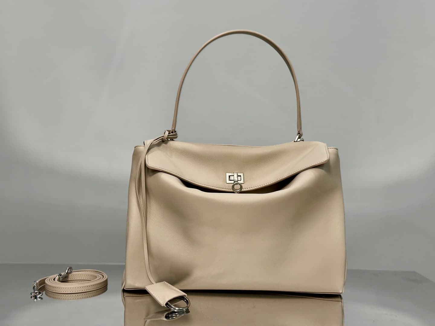 Balenciaga Rodeo Medium Bag in Beige Leather With Silver-Tone Metal TOP
