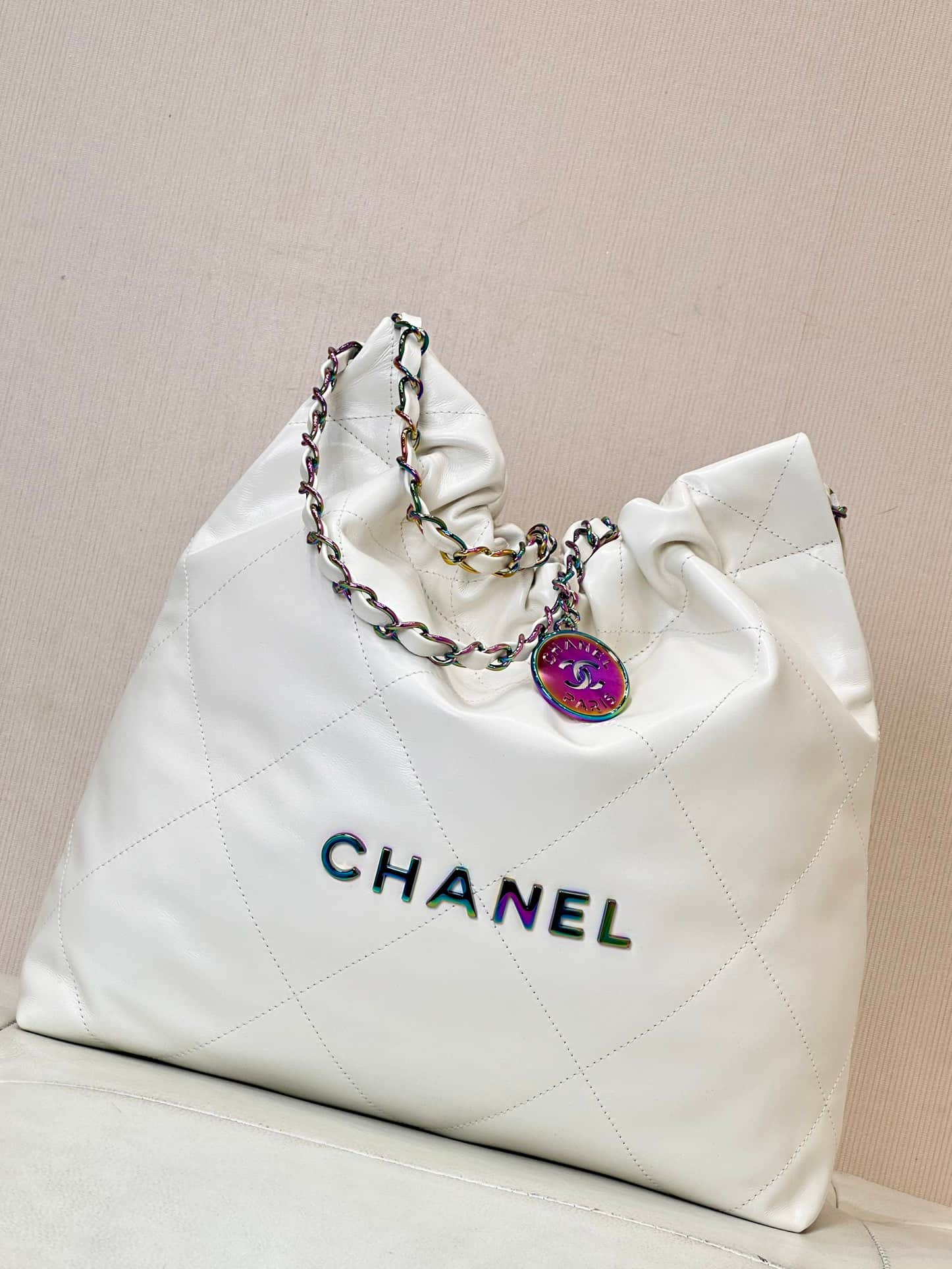 Chanel 22 Small handbag Shiny calfskin & rainbow metal AS3260 White TOP