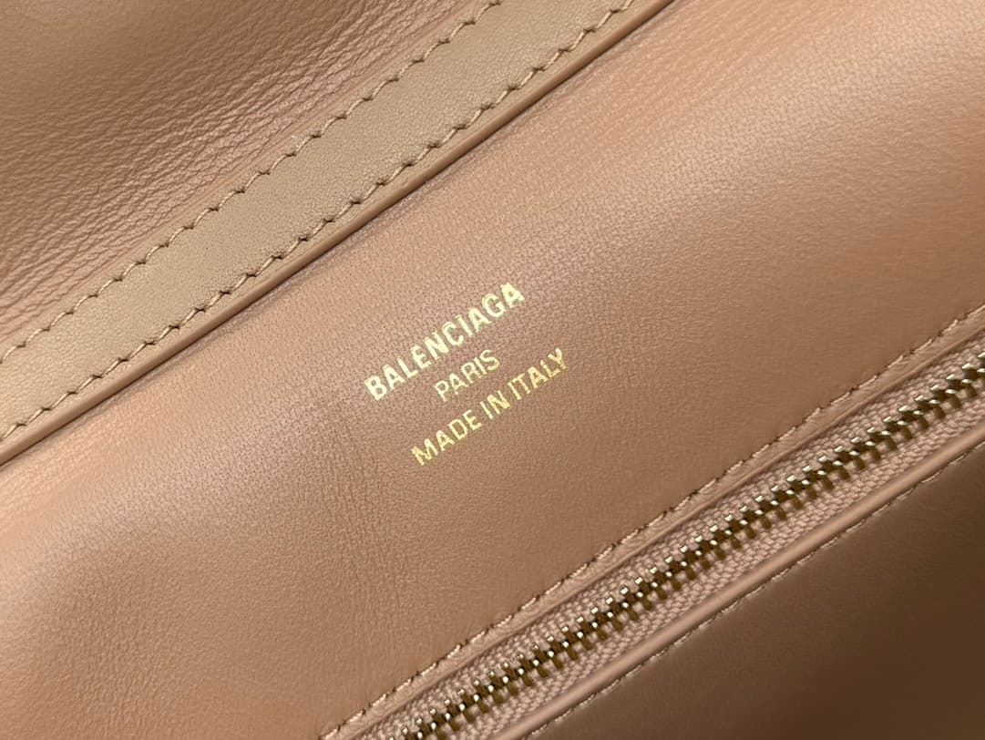 Balenciaga Rodeo Large Bag in Latte Leather With Gold-Tone Metal TOP
