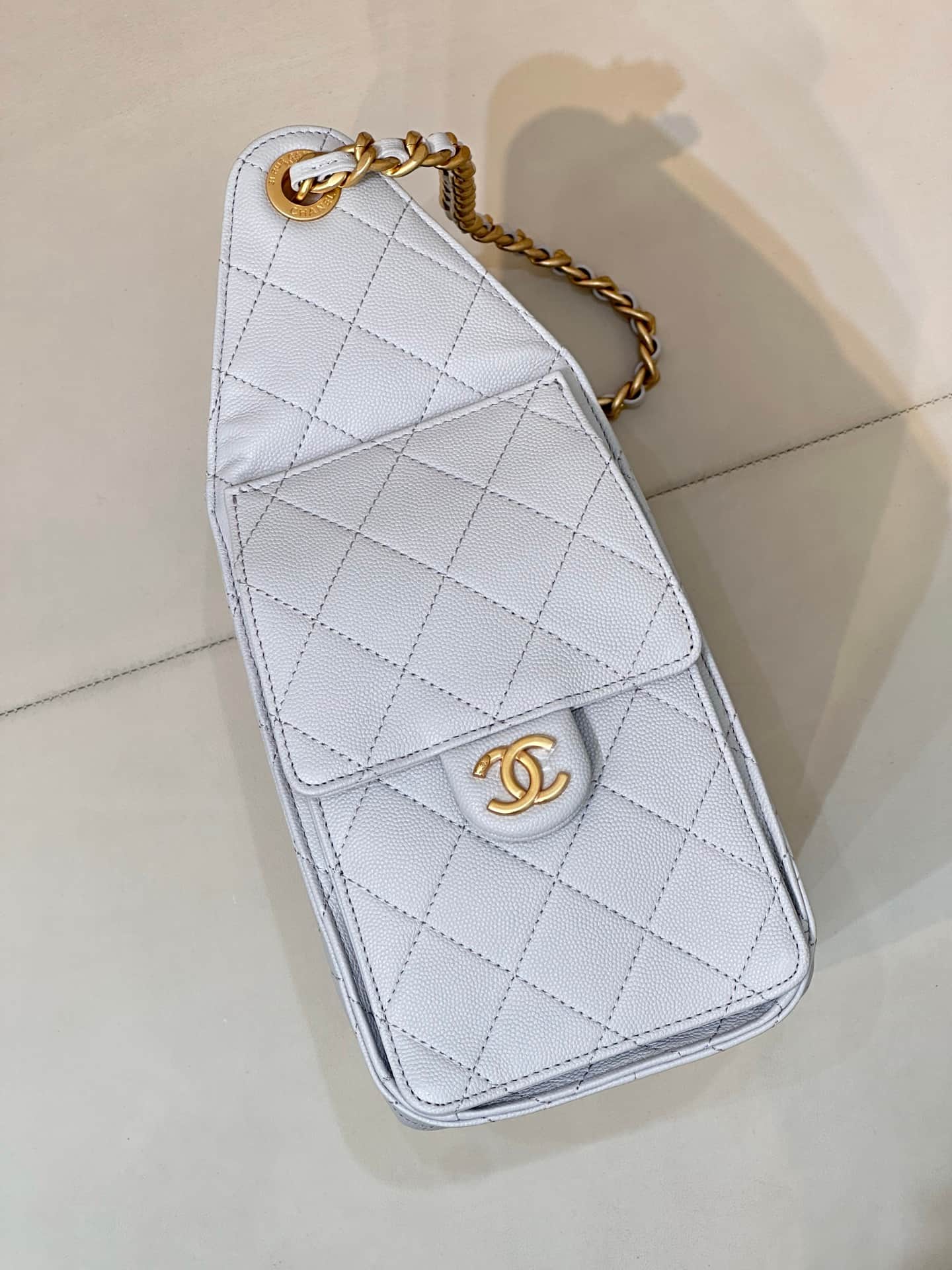 Chanel 25 Small Hobo handbag AS5293 Grained Calfskin & Gold-tone Metal Light Grey TOP