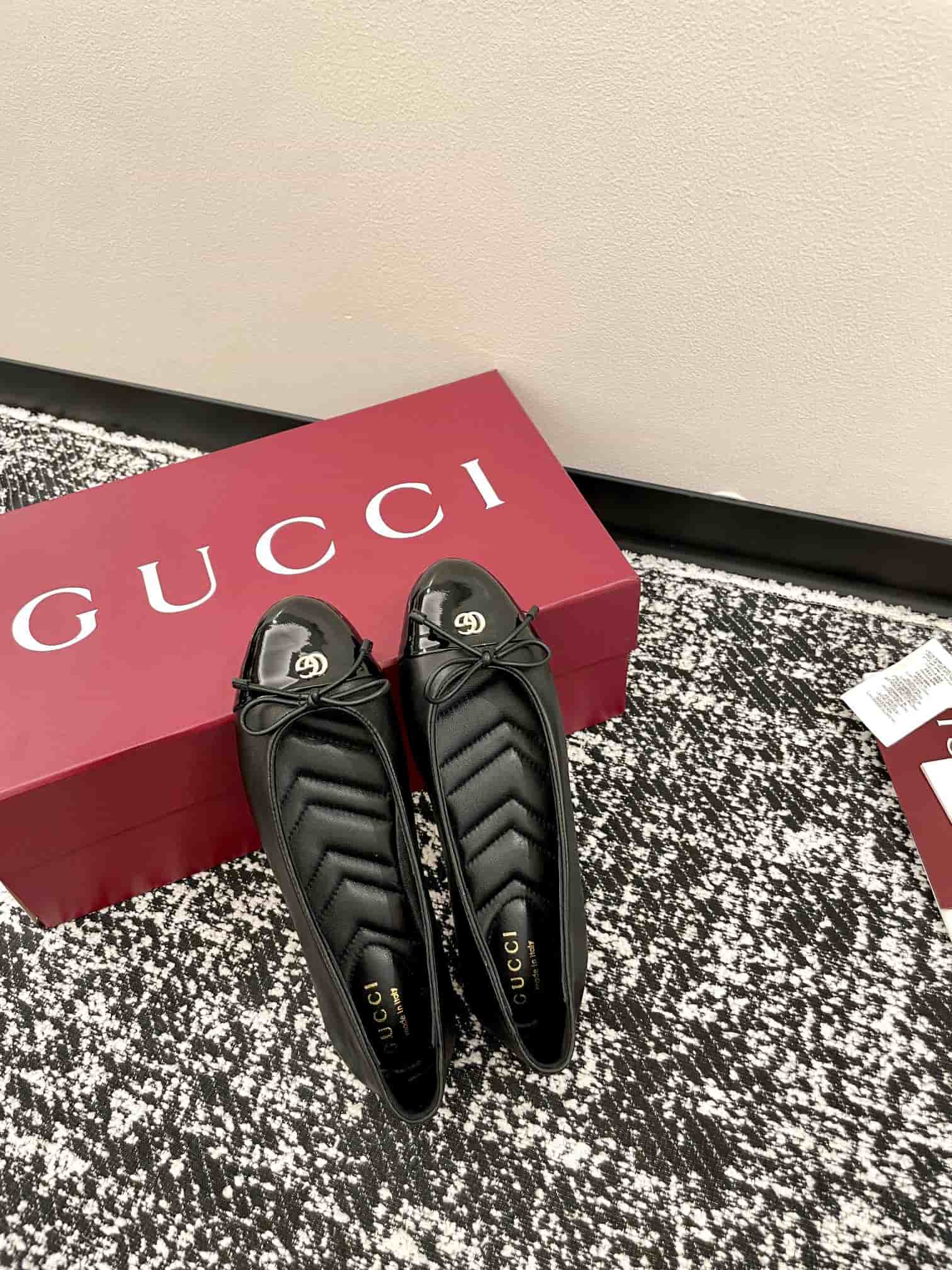 Gucci Ballet flats shoes Women
