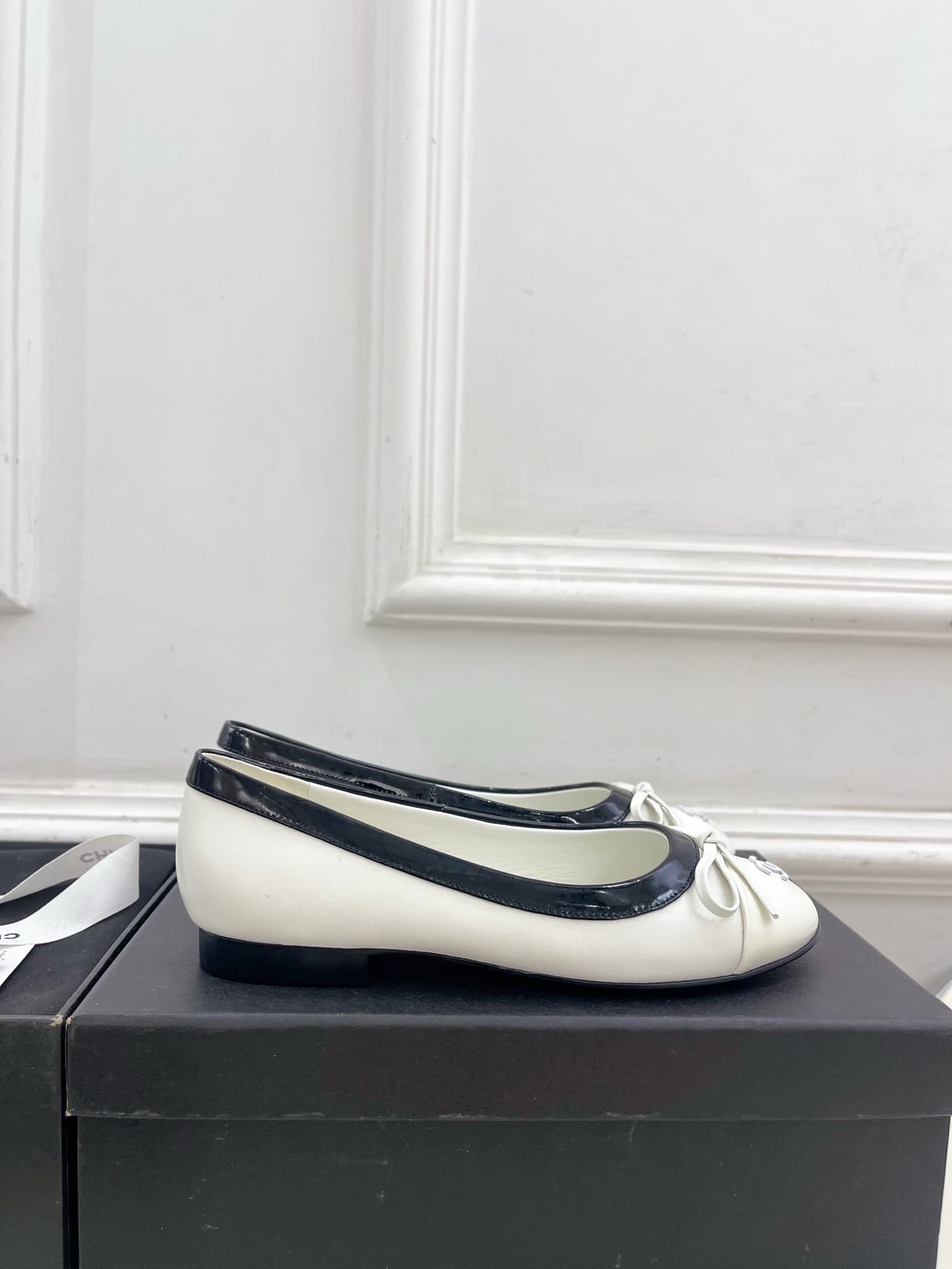 Chanel Lambskin Cap Toe CC Ballerina Flats Women