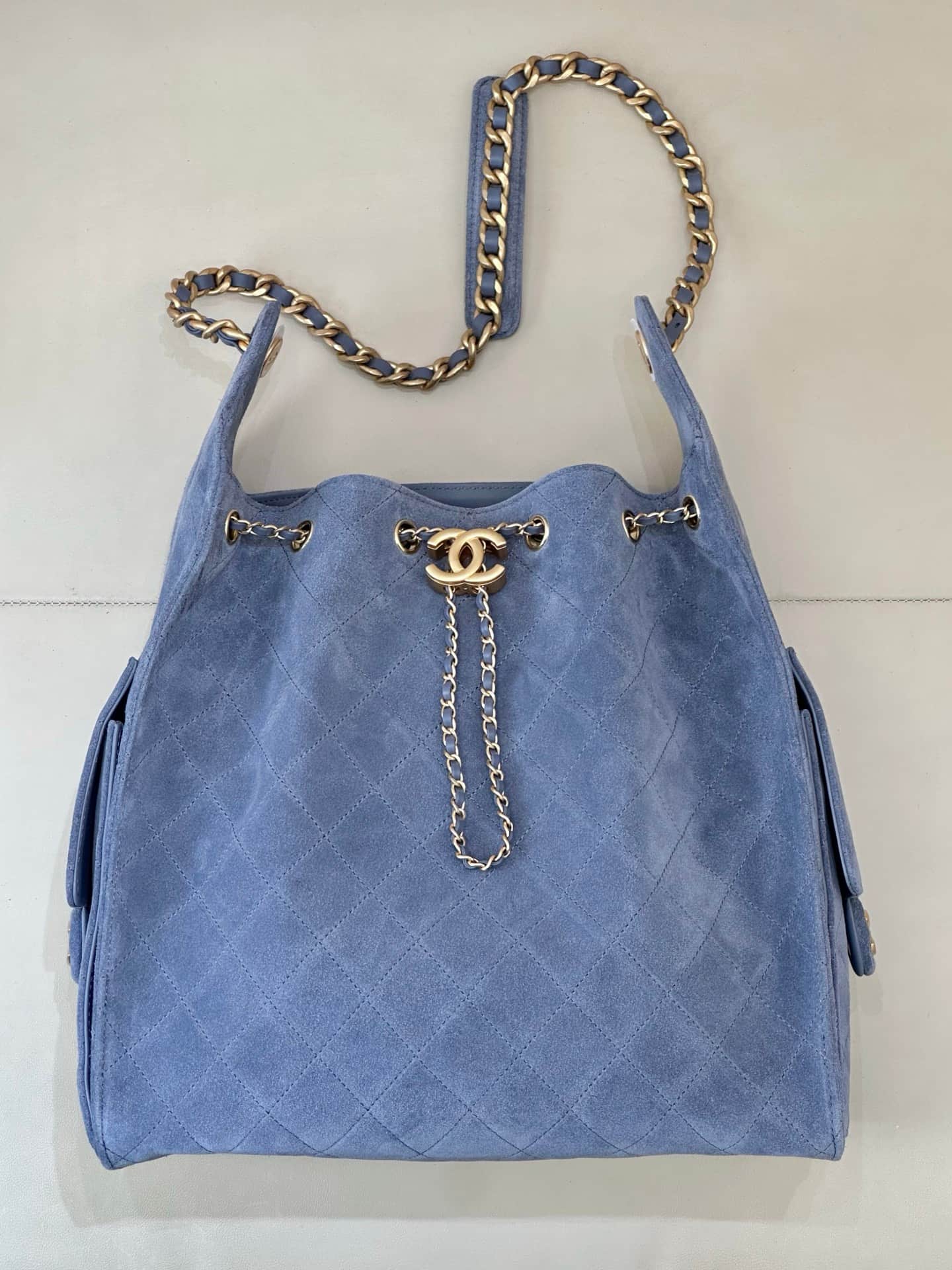 Chanel 25 Medium Hobo handbag AS5311 Suede &Gold-tone Metal Blue TOP