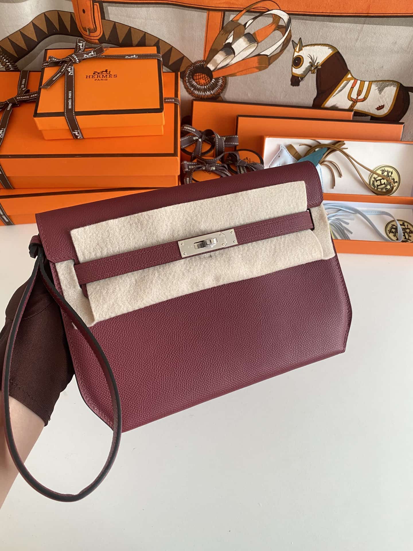 Hermes Kelly Depeches 25 Pouch Epsom Leather Bordeaux WAX High
