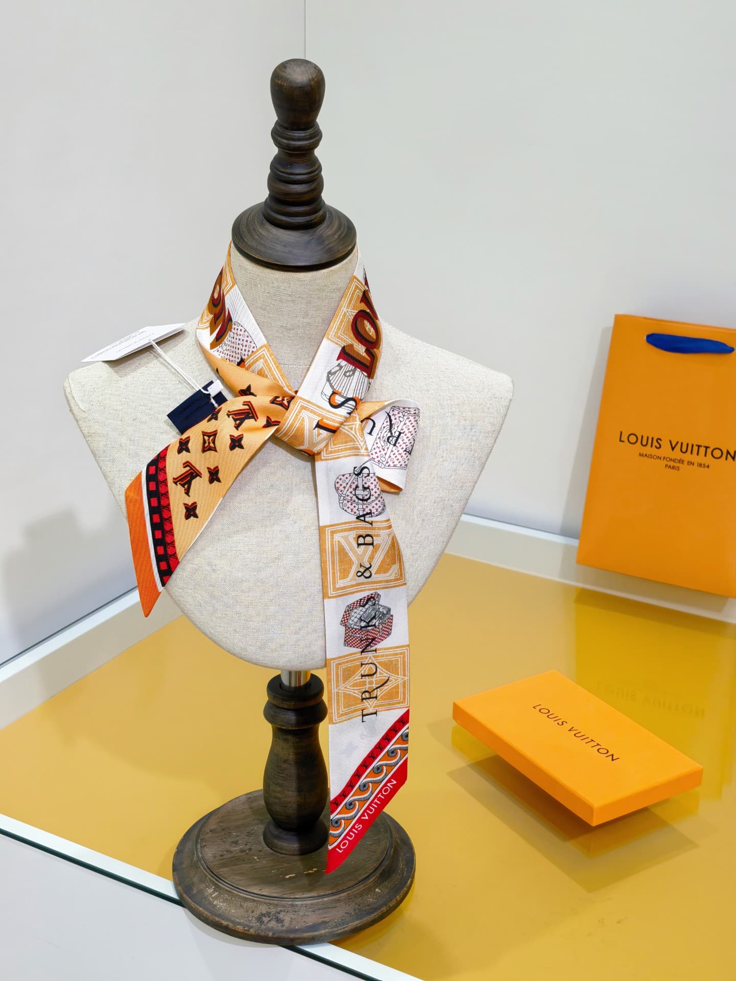 Louis Vuitton Let's Go BB Bandeau Silk Twilly