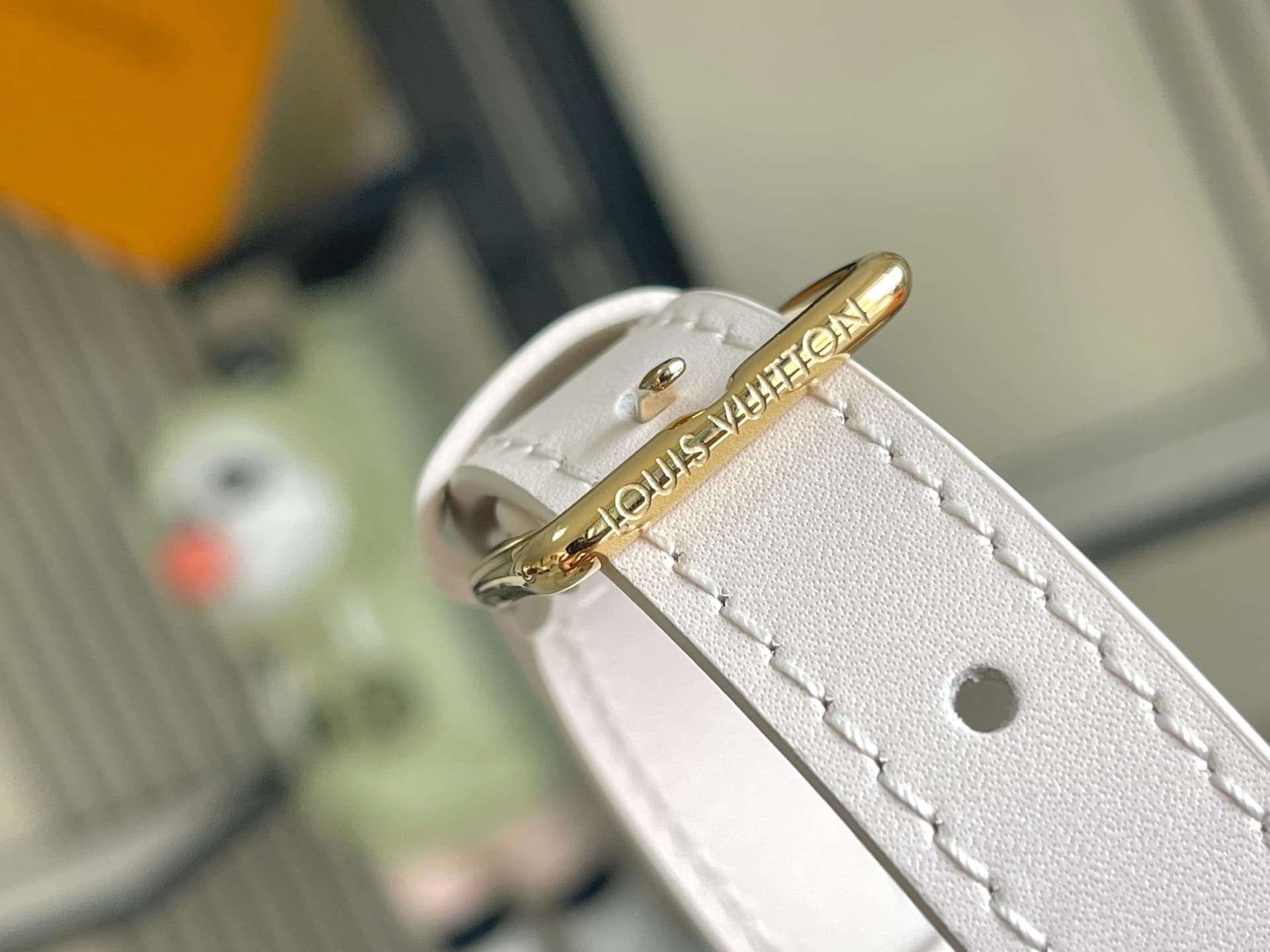 Louis Vuitton OnTheGo PM Embossed grained cowhide leather M25770 Dream Cream TOP