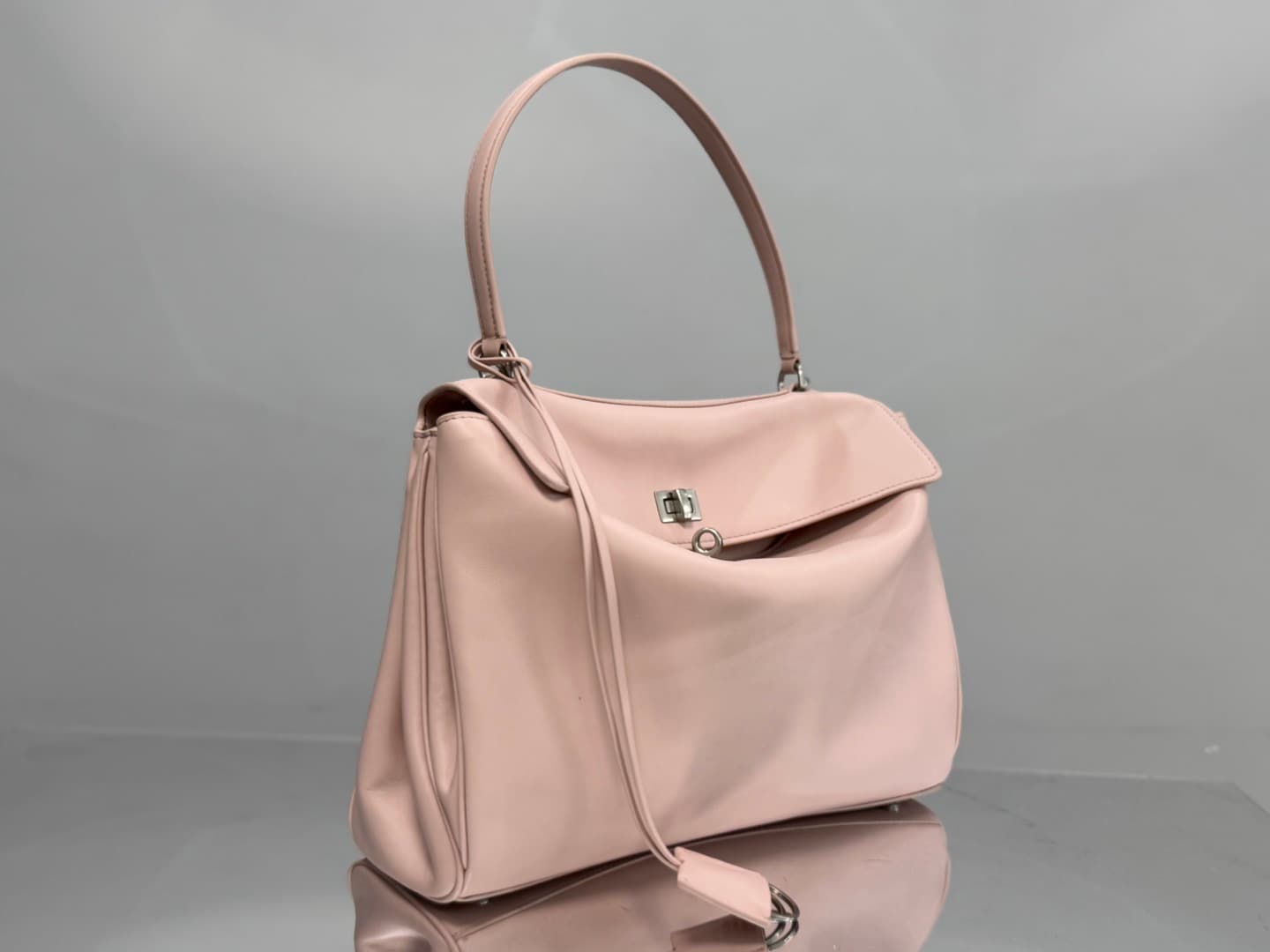 Balenciaga Rodeo Medium Bag in Pink Leather With Silver-Tone Metal TOP