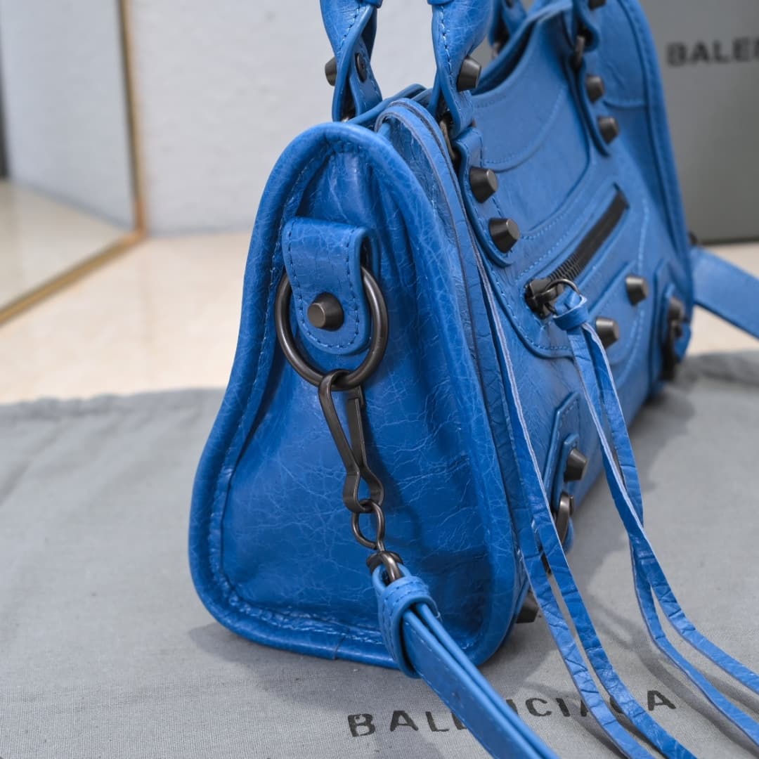 WOMEN'S LE CITY MINI BAG Lambskin & Black Metal High