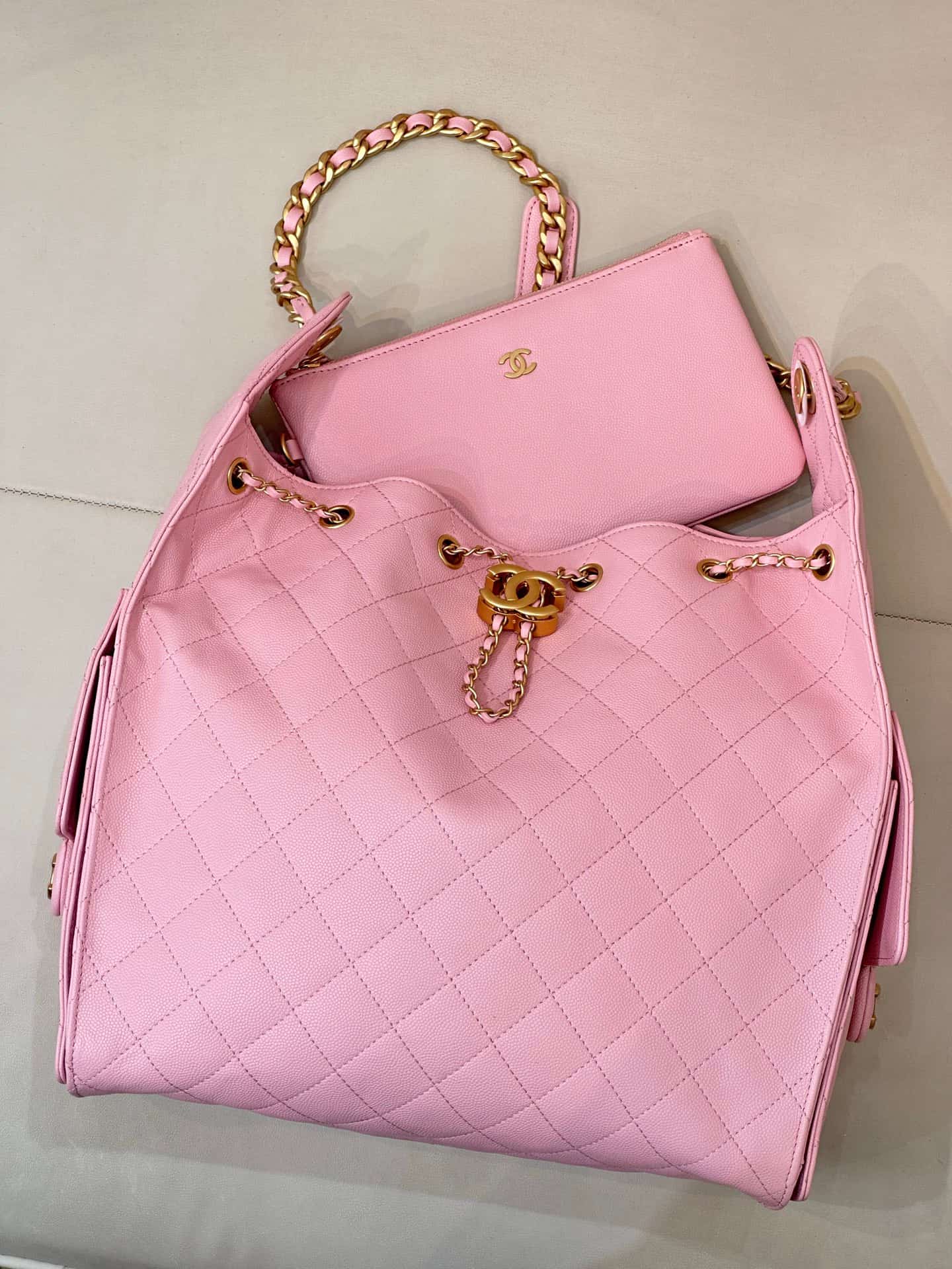 Chanel 25 Medium Hobo handbag AS5311 Grained Calfskin & Gold-tone Metal Pink TOP