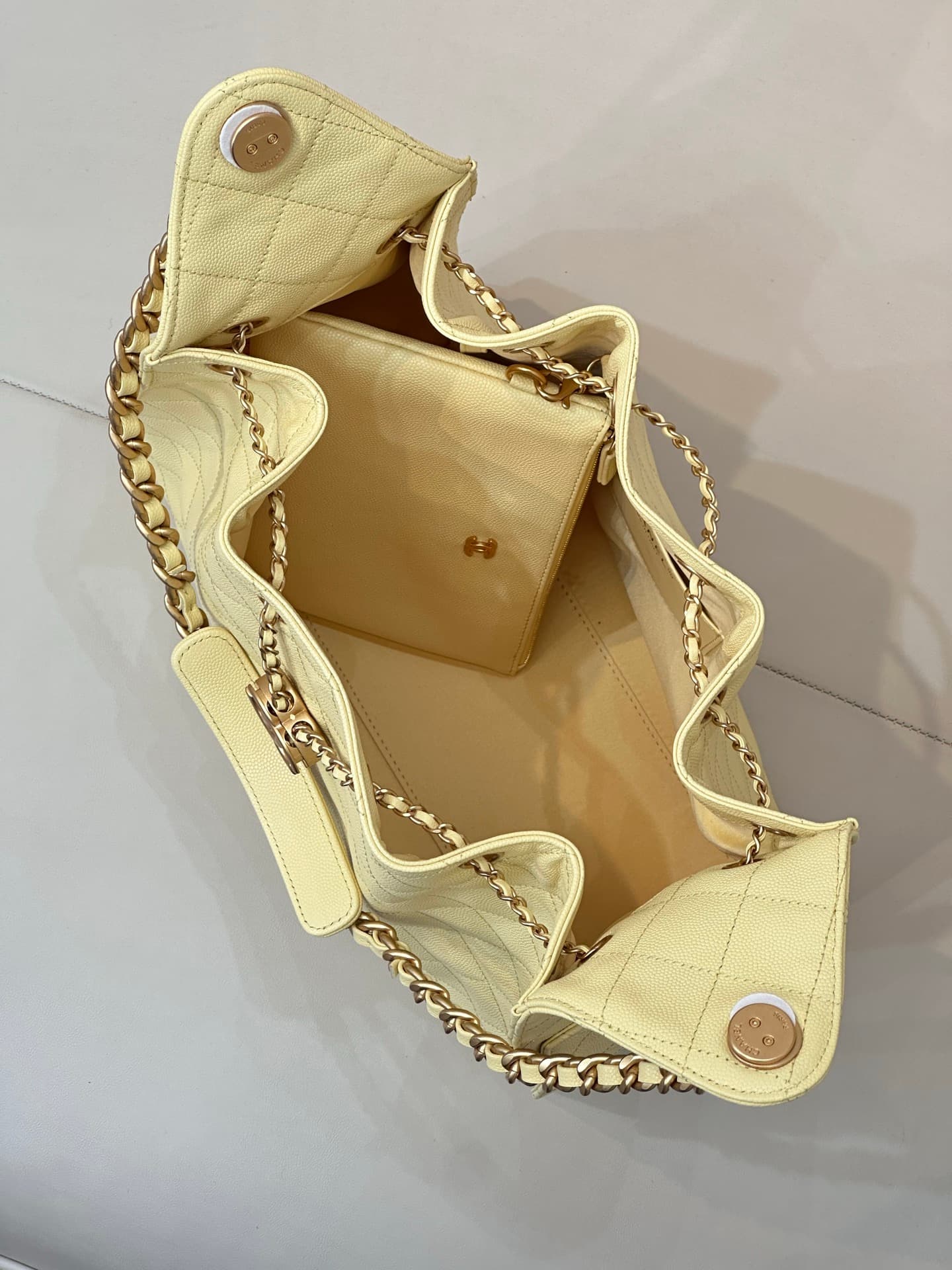 Chanel 25 Medium Hobo handbag AS5311 Grained Calfskin & Gold-tone Metal Yellow TOP