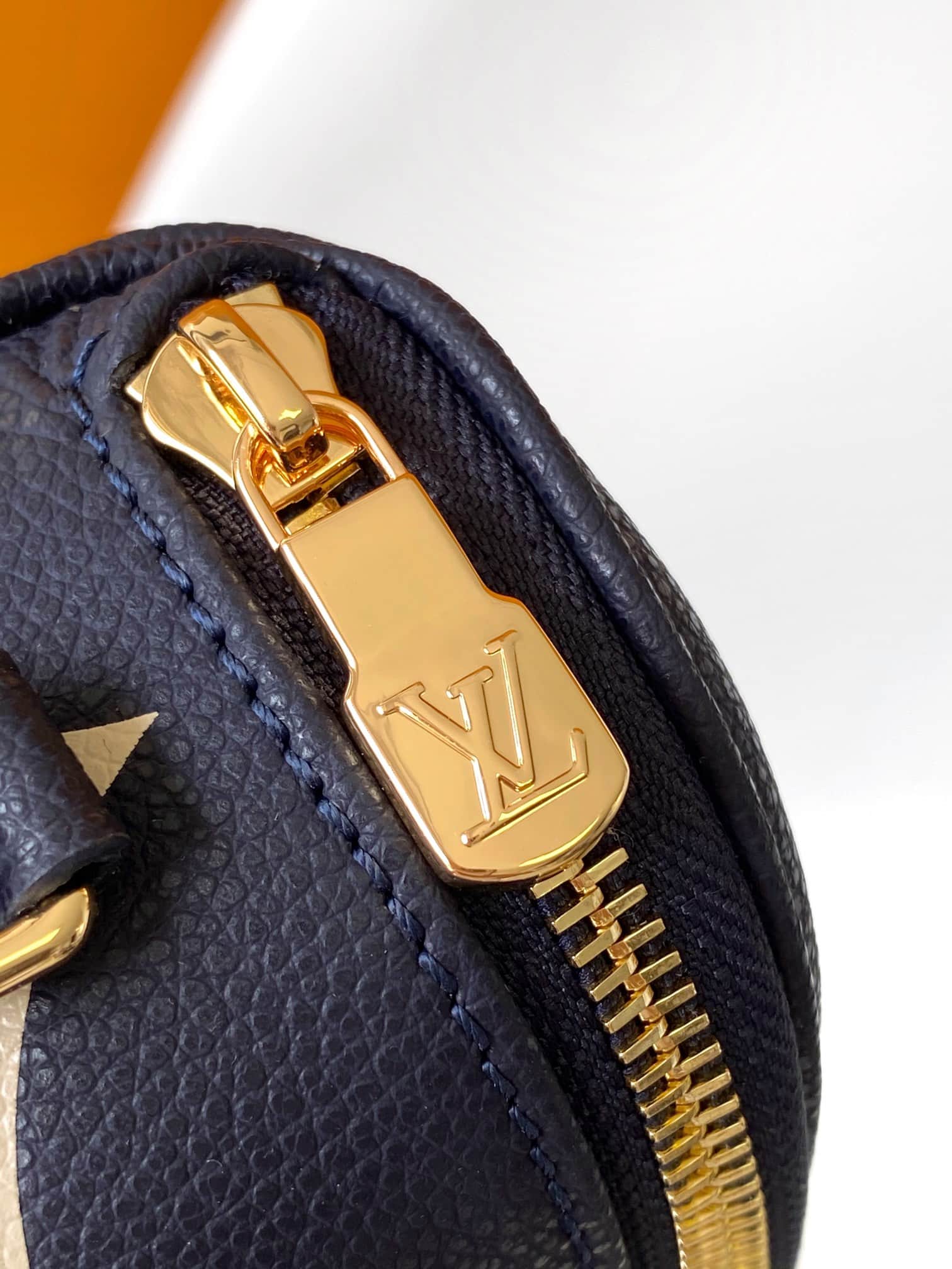 Louis Vuitton Mini Bumbag Empreinte Monogram Giant M85636 High