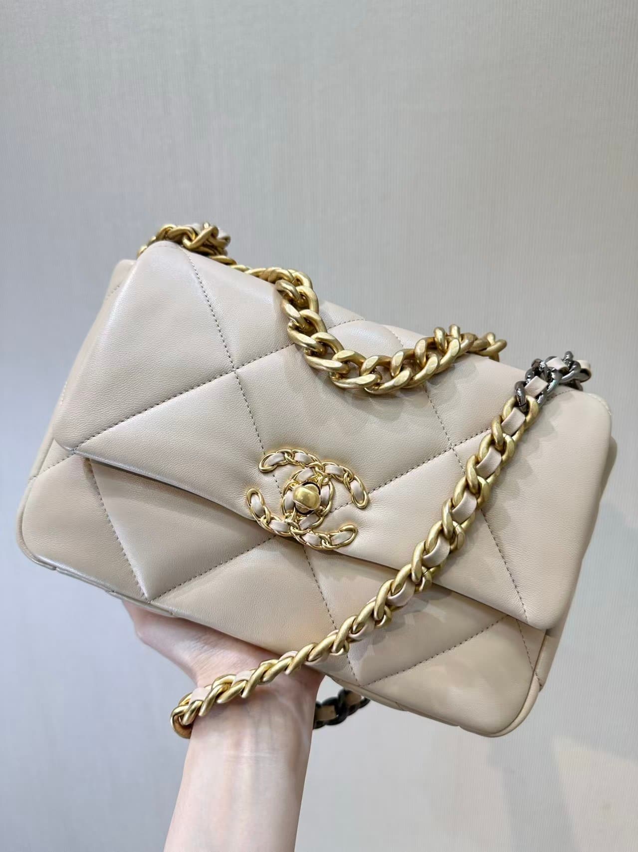 Chanel 19 Flap Bag Lambskin Gold-Tone Silver-Tone & Ruthenium-Finish Metal TOP